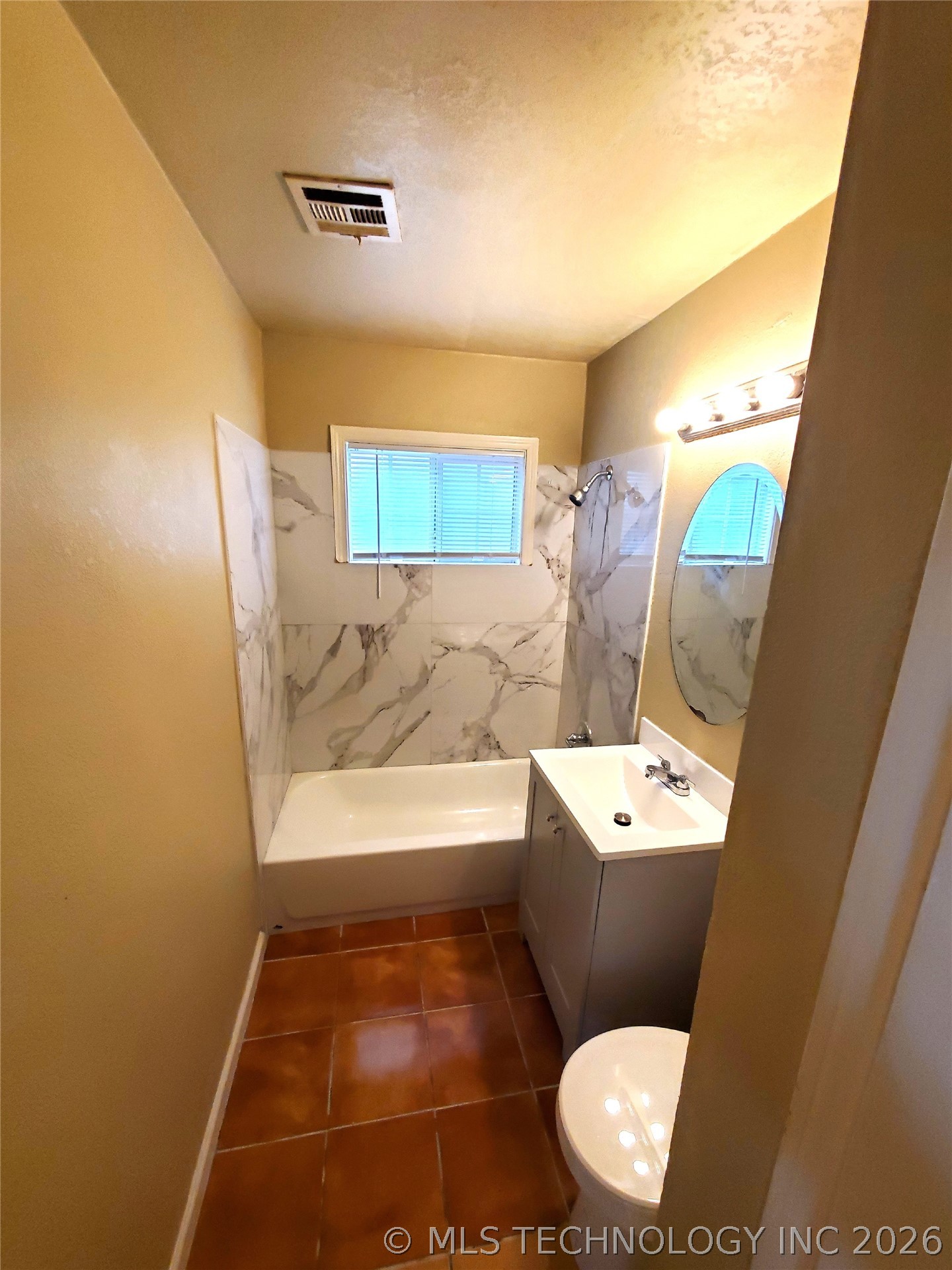 4842 N Johnstown Avenue Property Photo 13