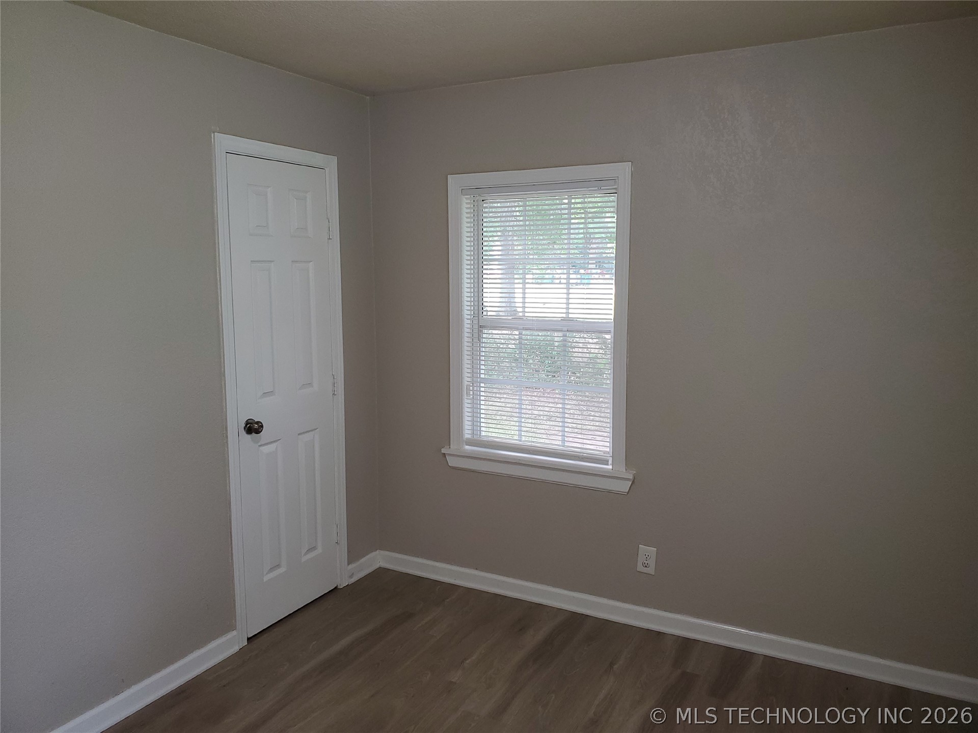 4842 N Johnstown Avenue Property Photo 14
