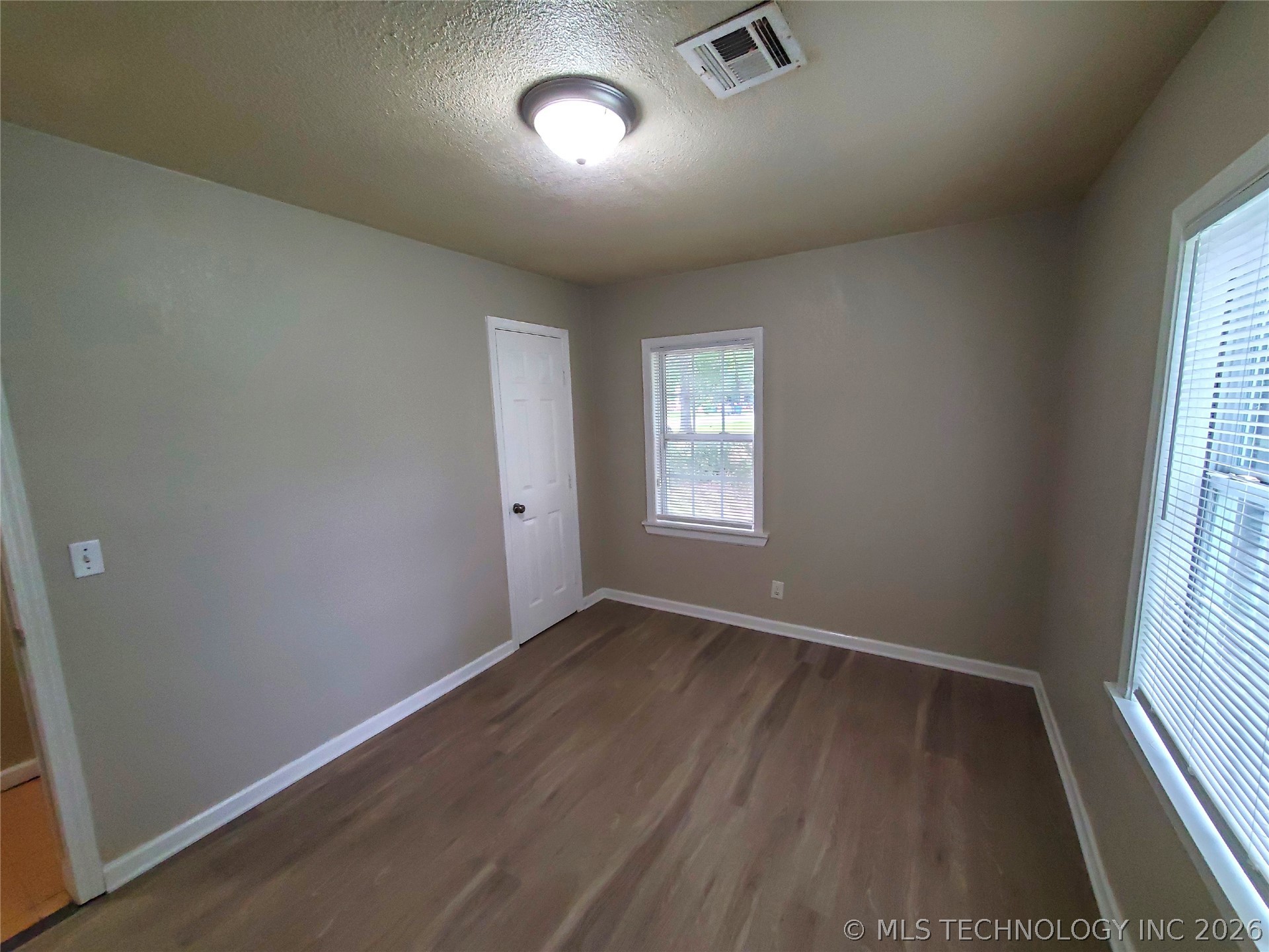 4842 N Johnstown Avenue Property Photo 15