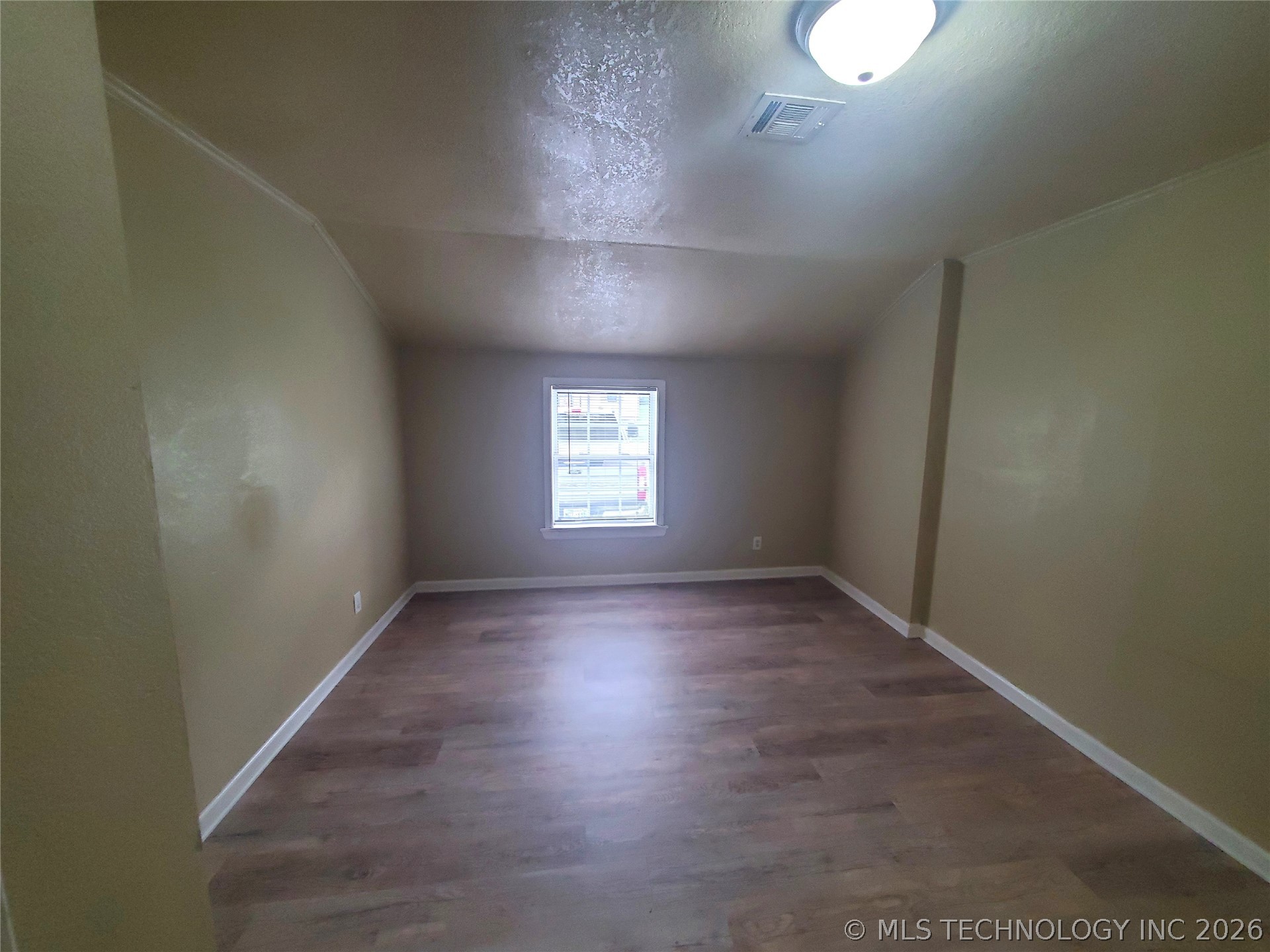 4842 N Johnstown Avenue Property Photo 18