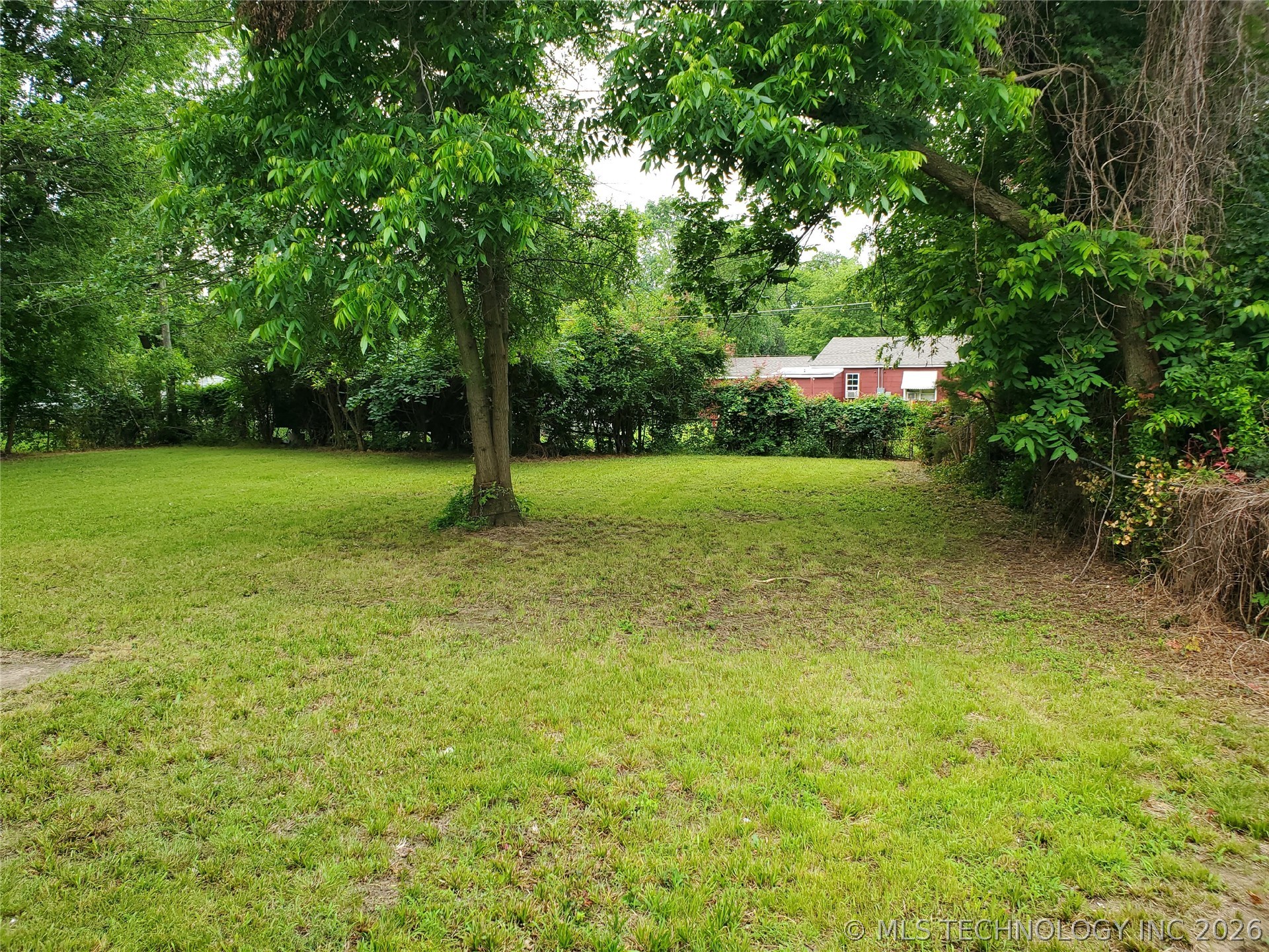 4842 N Johnstown Avenue Property Photo 23