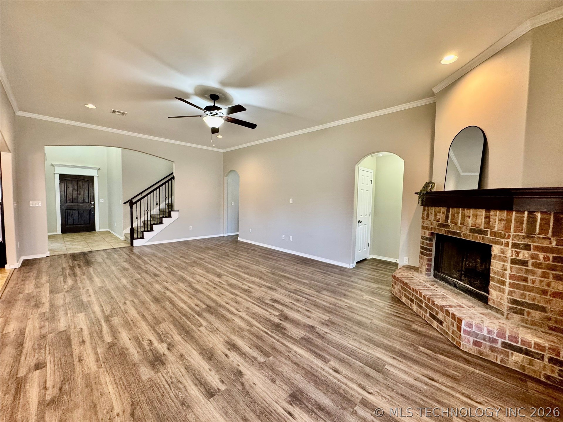 4405 N Oak Avenue Property Photo 7