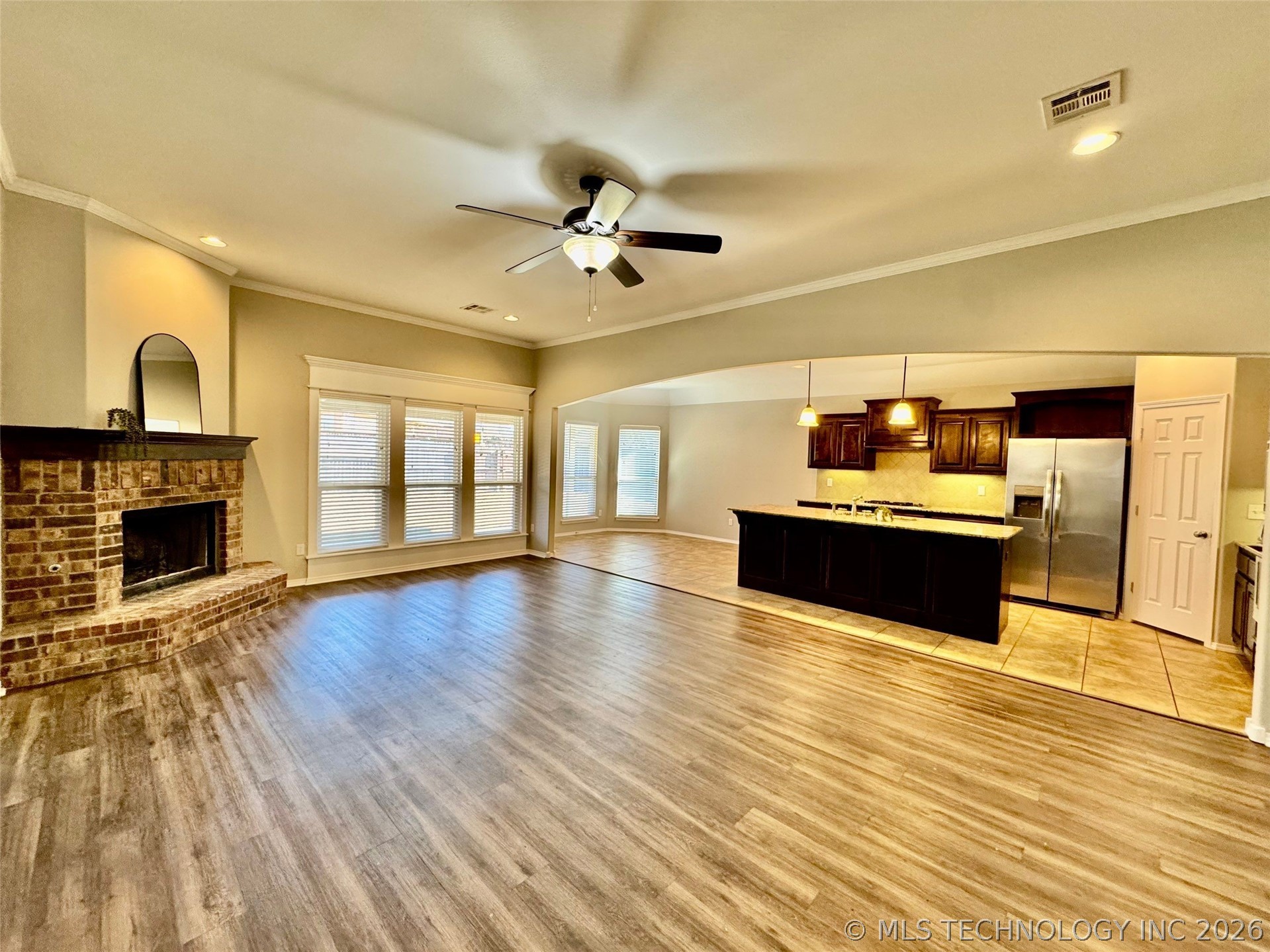 4405 N Oak Avenue Property Photo 13