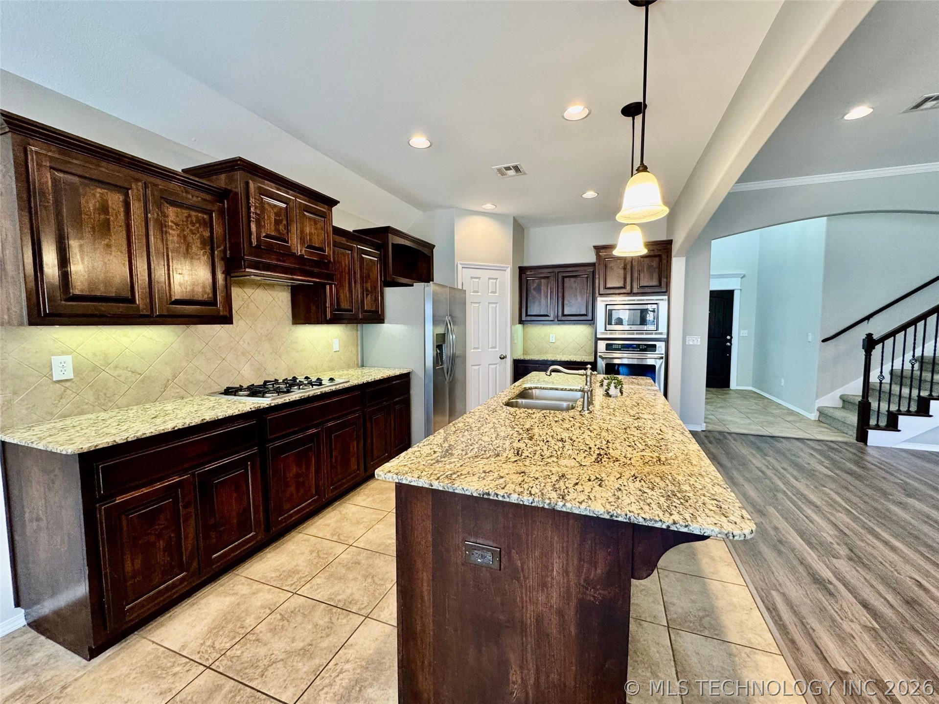 4405 N Oak Avenue Property Photo 19