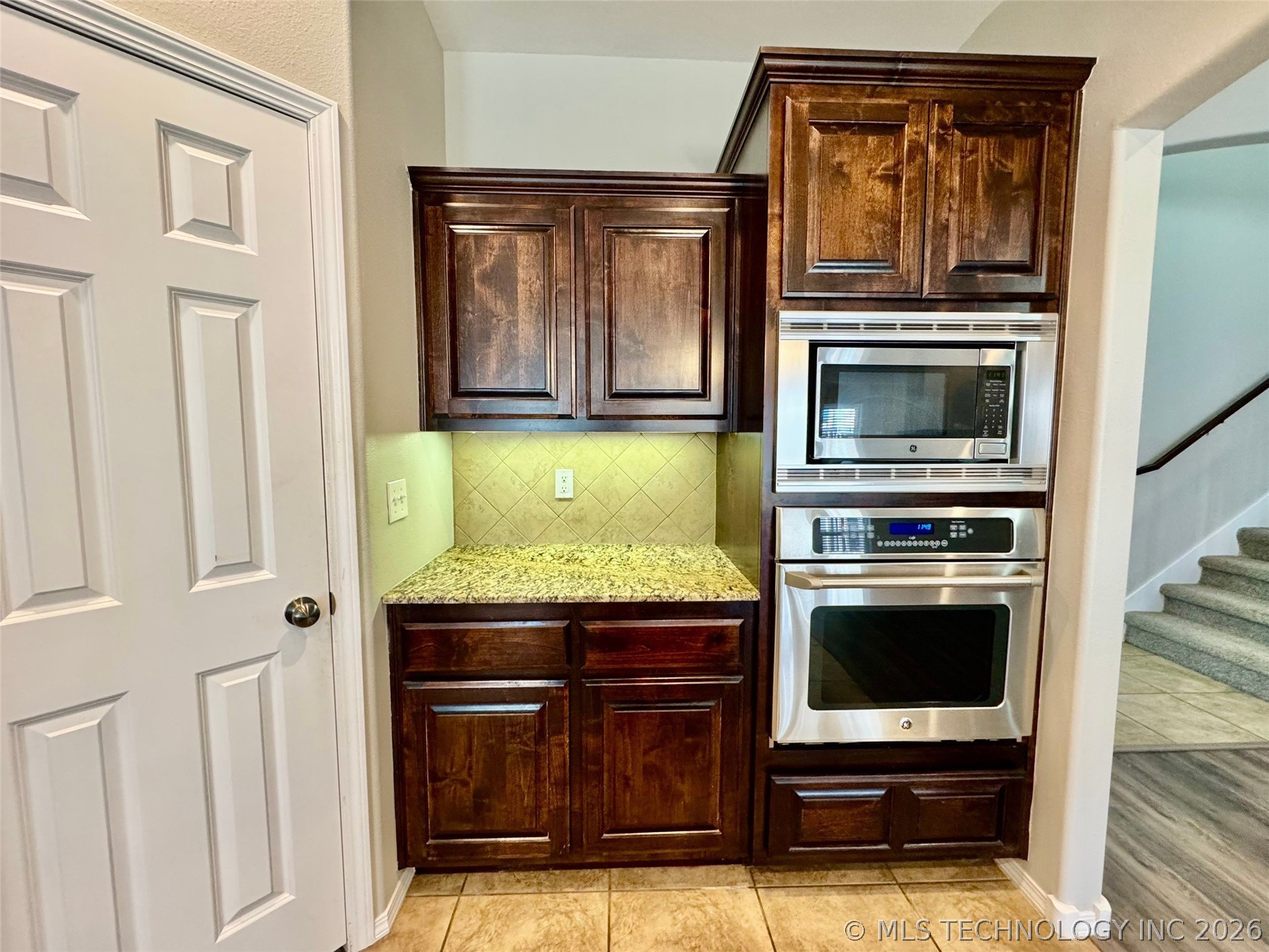 4405 N Oak Avenue Property Photo 20