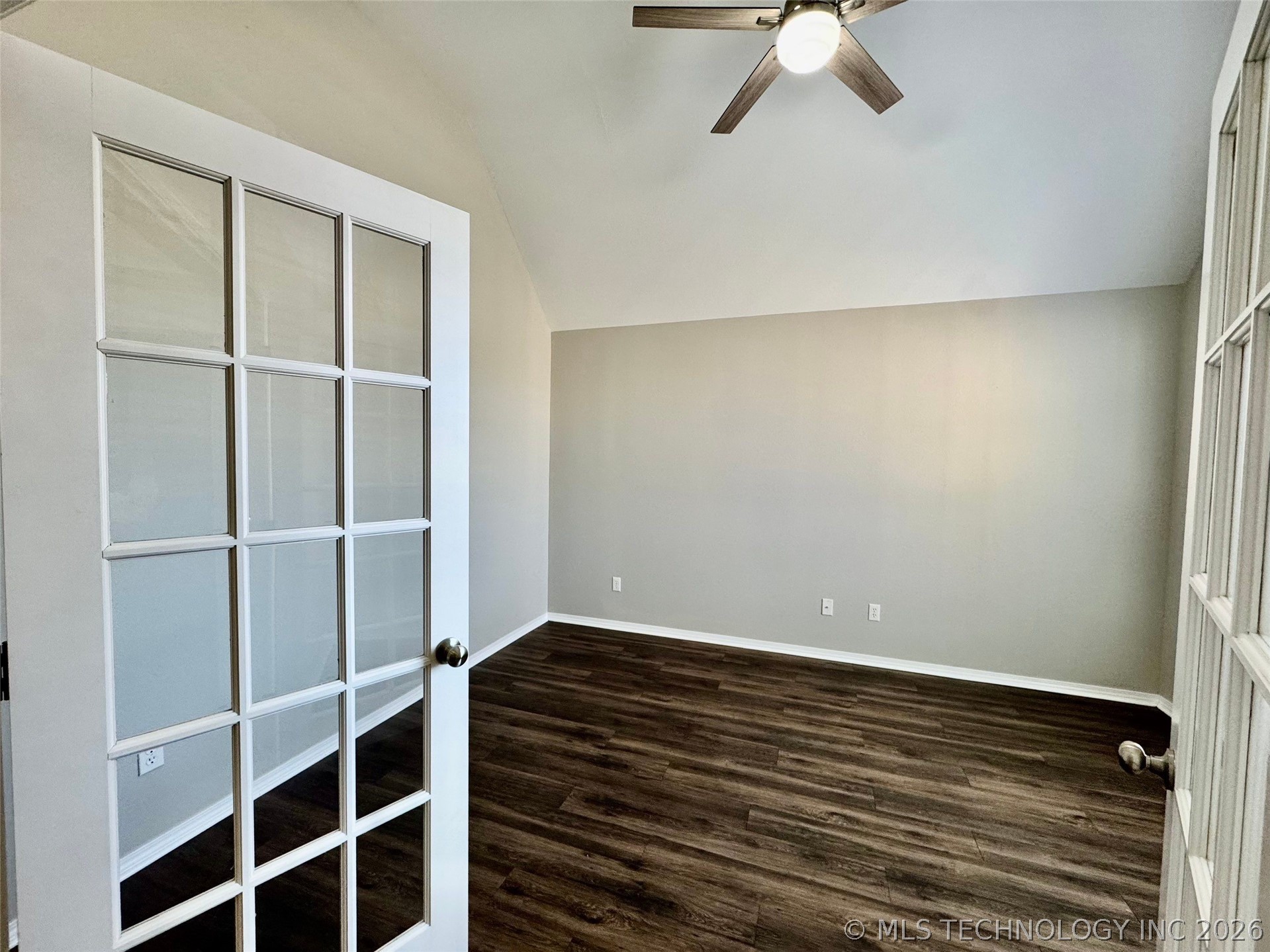 4405 N Oak Avenue Property Photo 32
