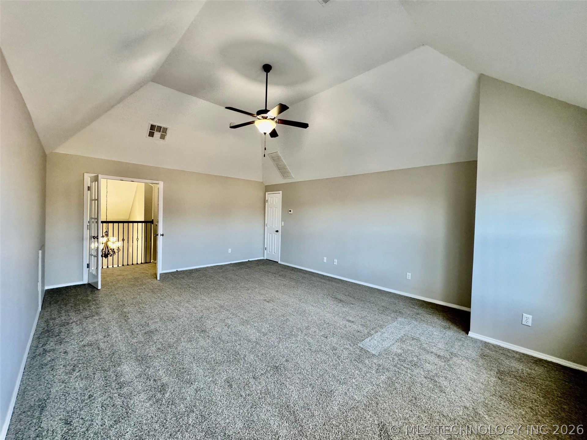 4405 N Oak Avenue Property Photo 36