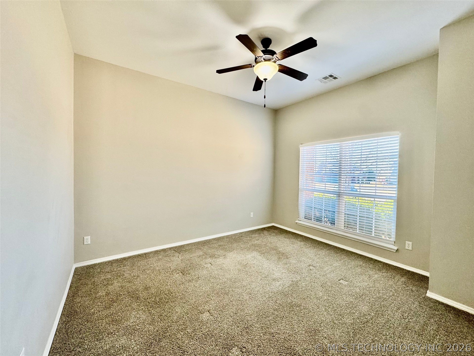 4405 N Oak Avenue Property Photo 38