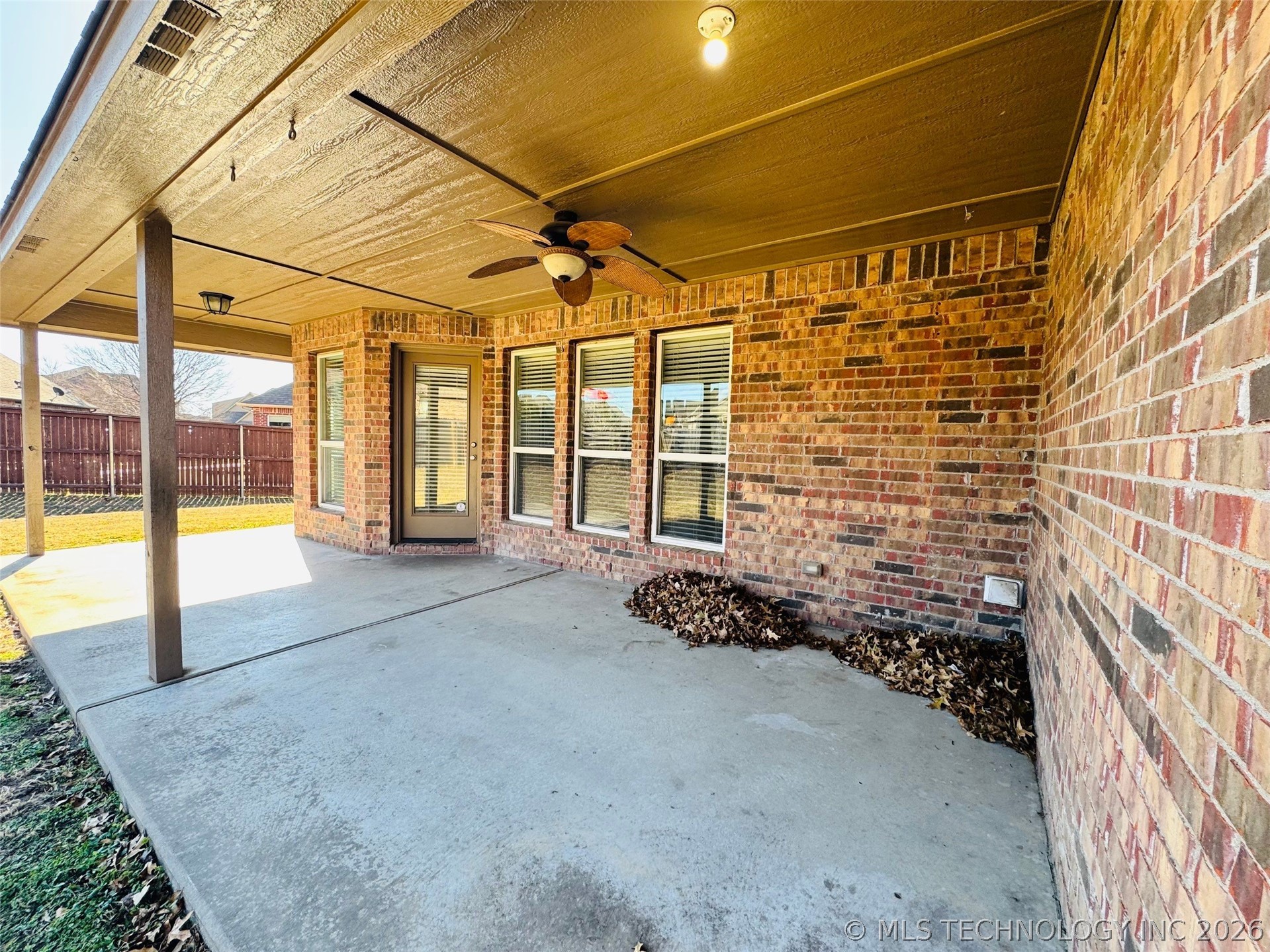 4405 N Oak Avenue Property Photo 42