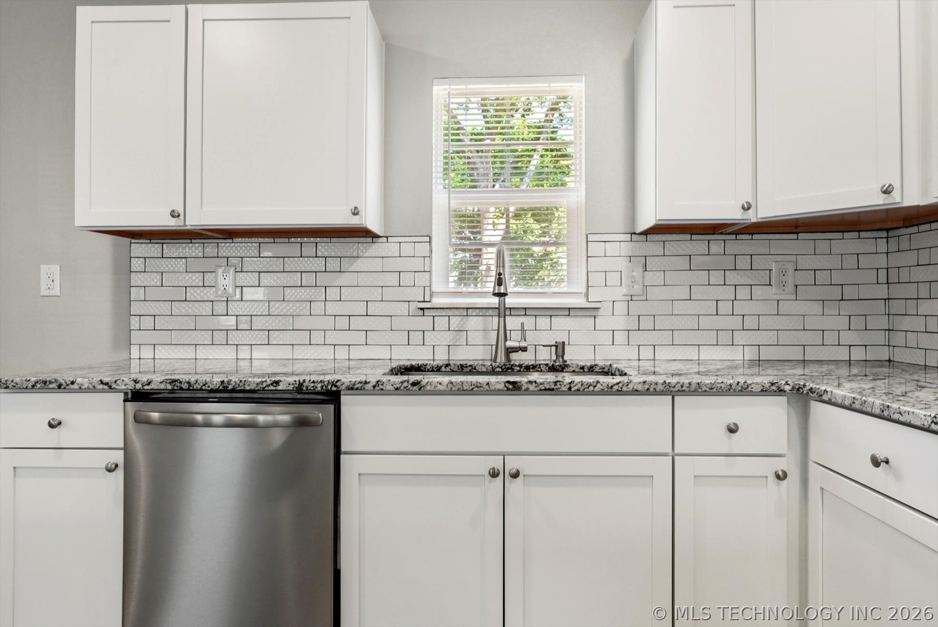 407 N Forest Street Property Photo 11