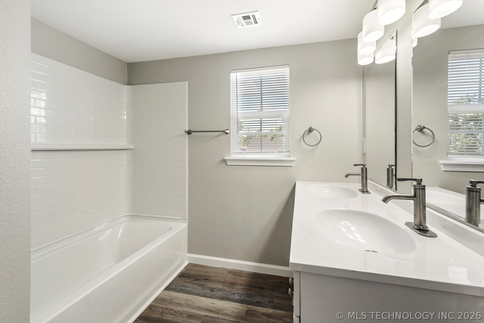 407 N Forest Street Property Photo 24