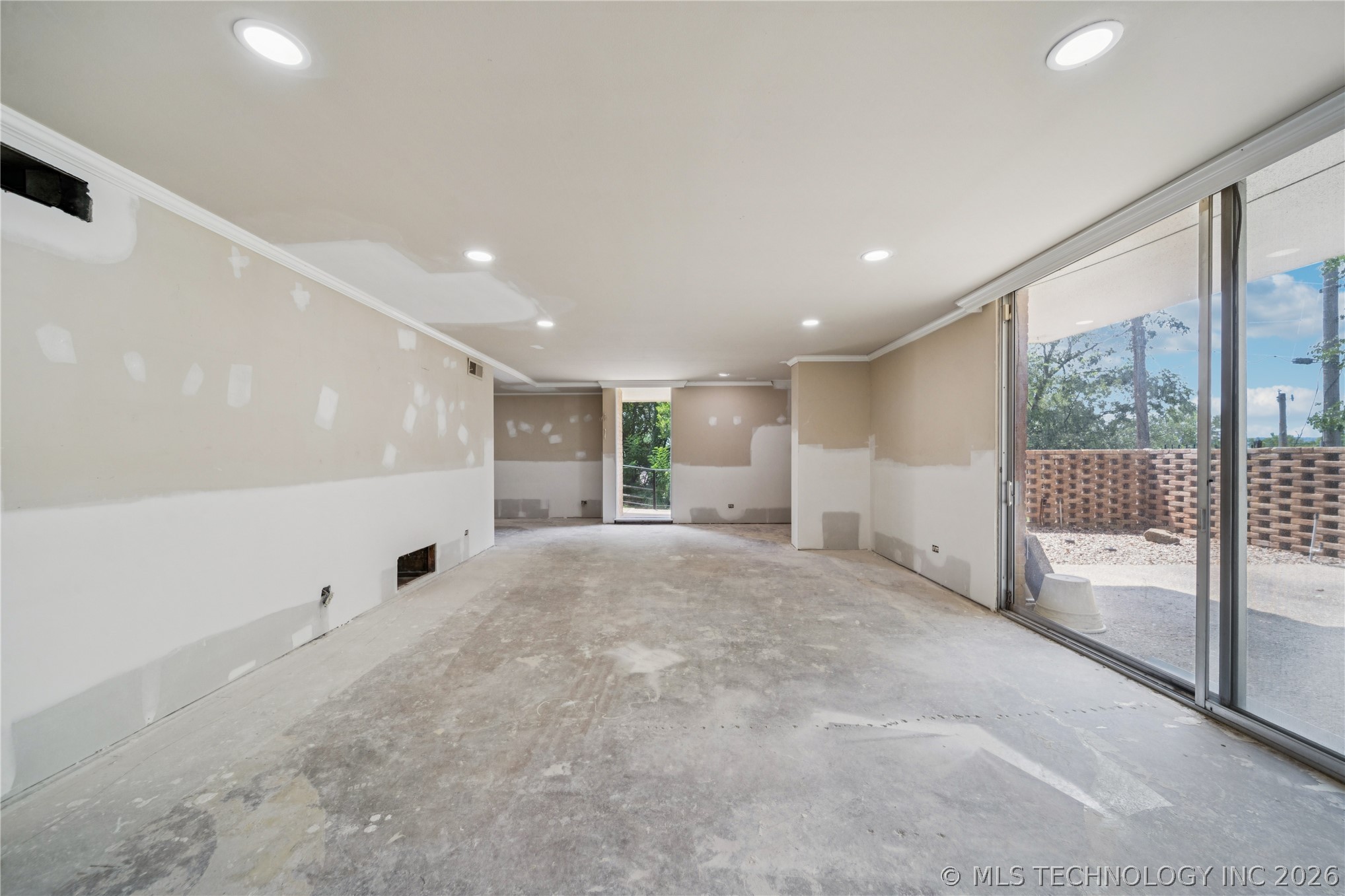 611 W 15th Street A-1 Property Photo 10