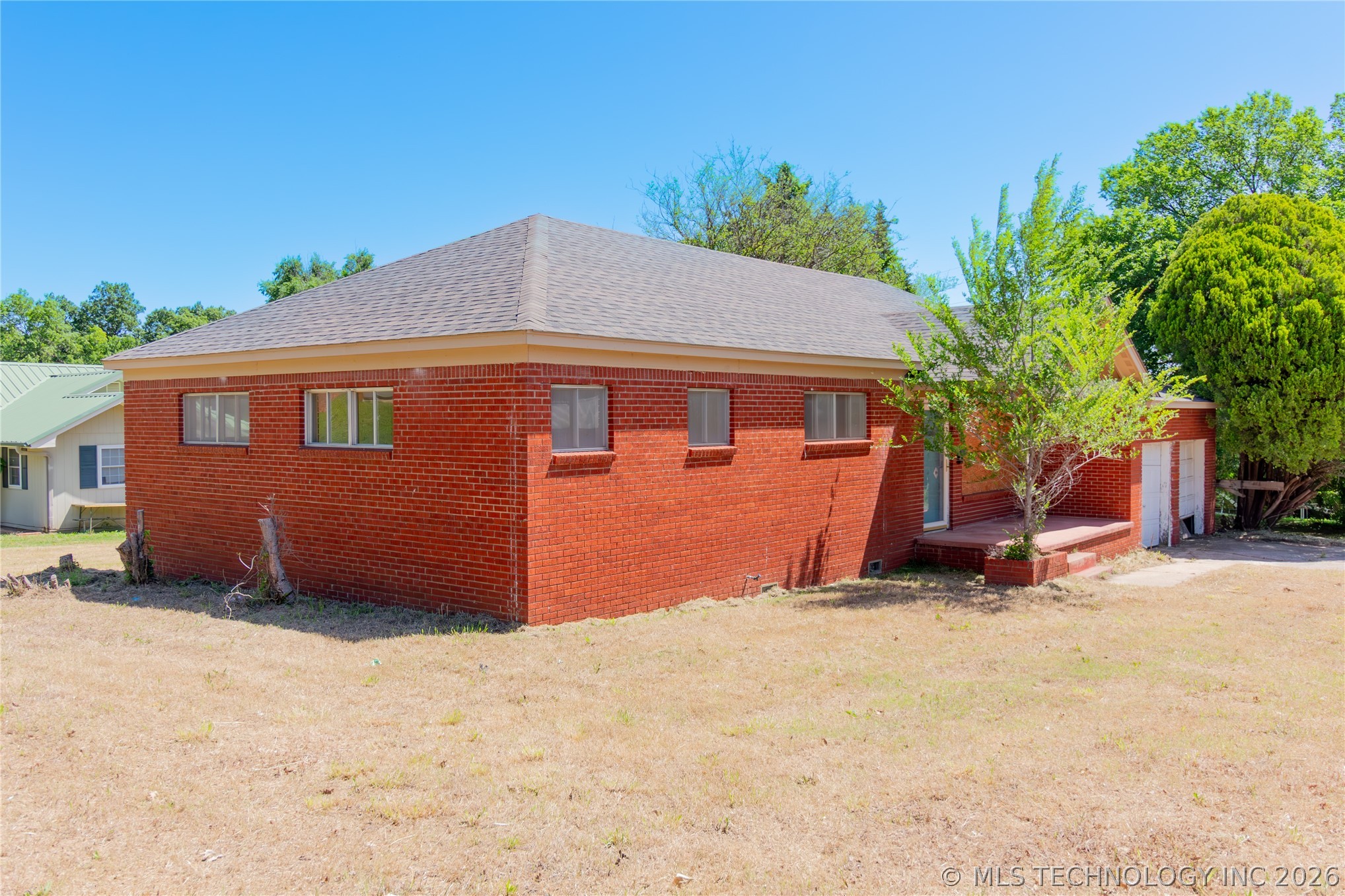 205 W Oak Street Property Photo 2