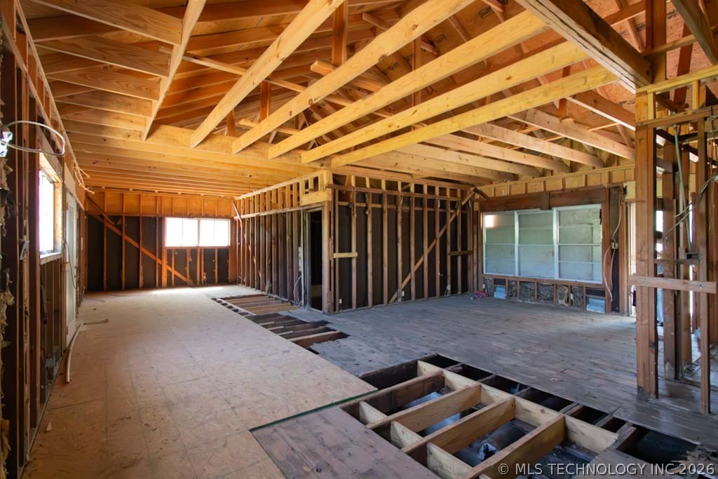 205 W Oak Street Property Photo 5