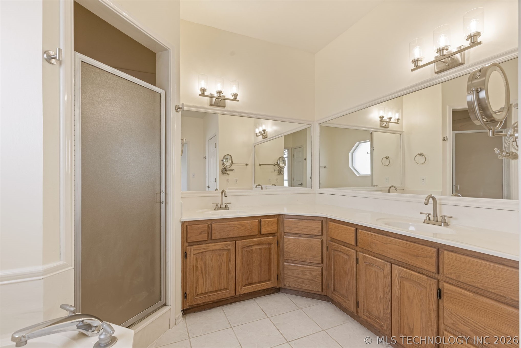 7916 N 125th East Avenue Property Photo 25