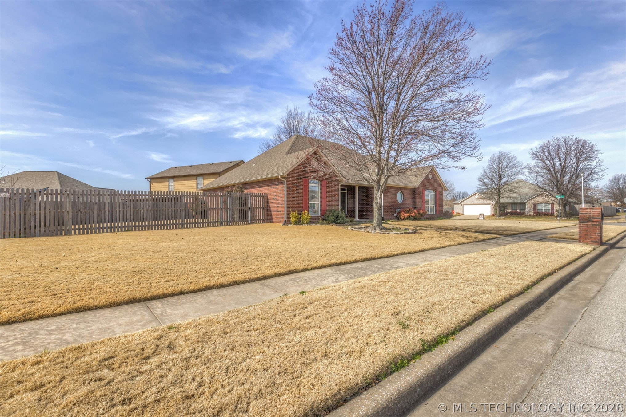 7916 N 125th East Avenue Property Photo 44