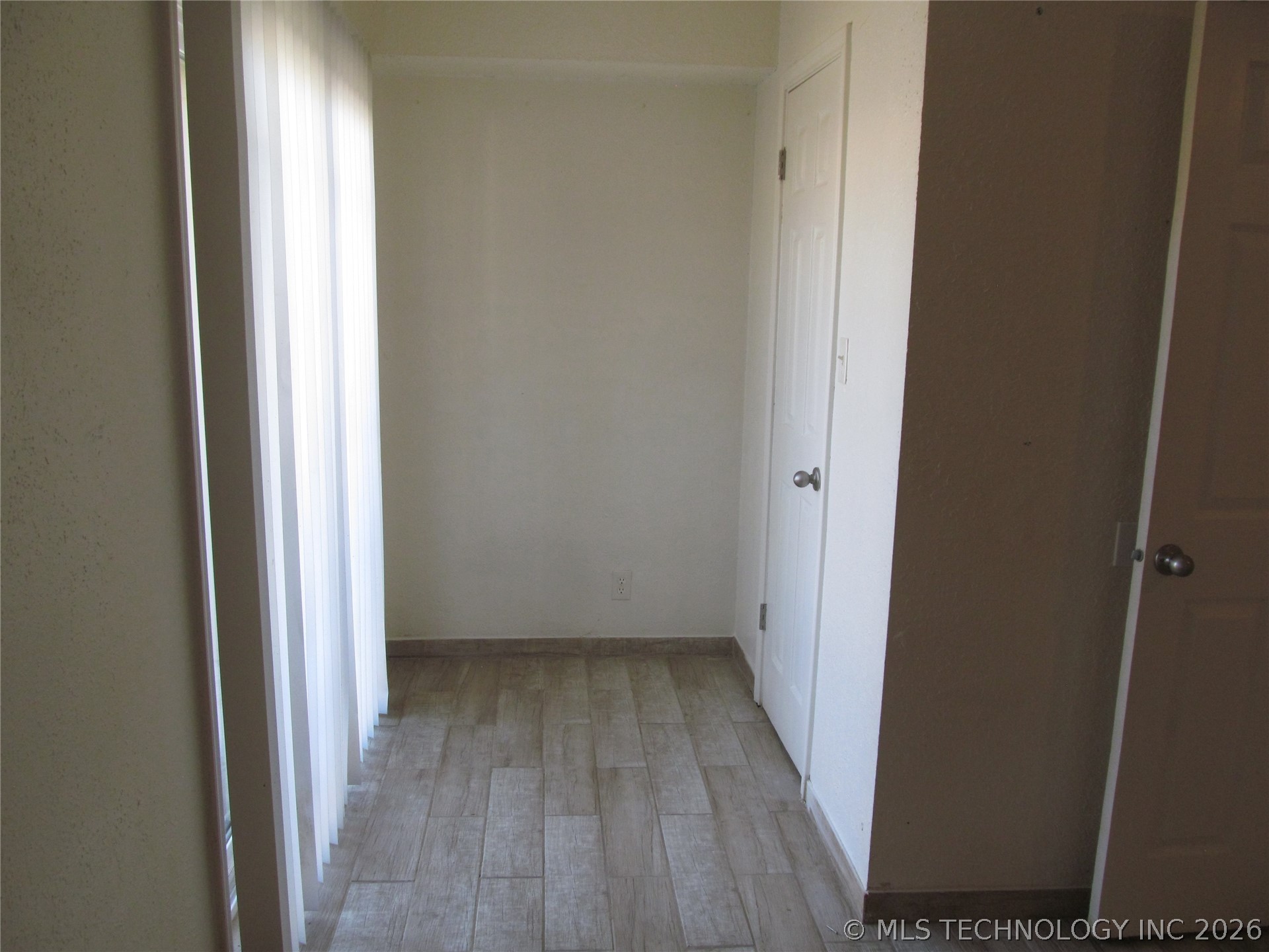 6618 S Zunis Avenue 210 Property Photo 17