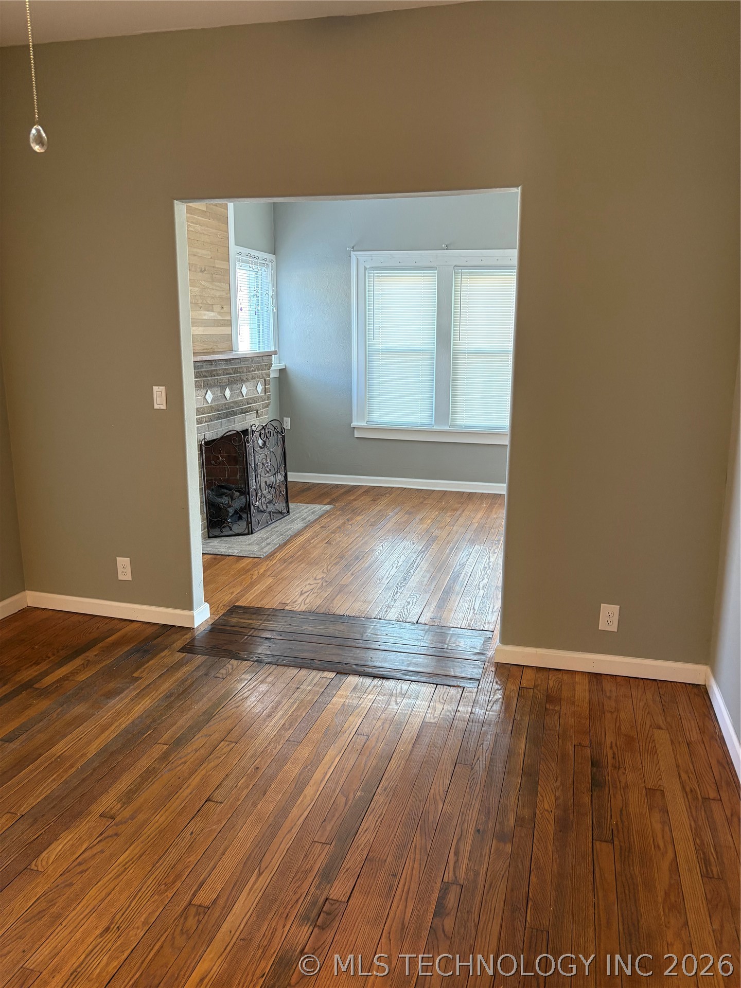 933 E Maple Street Property Photo 7