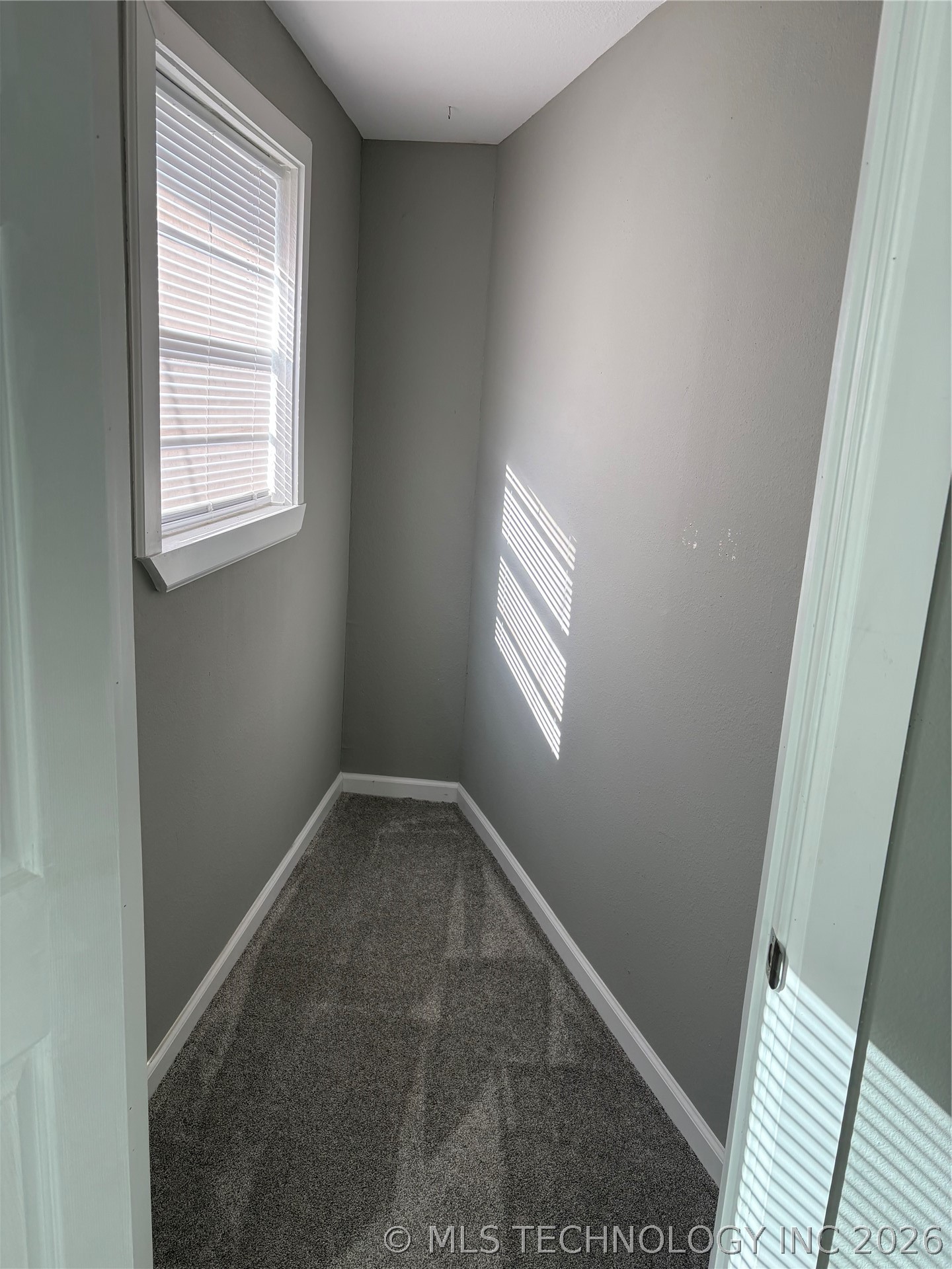 933 E Maple Street Property Photo 18