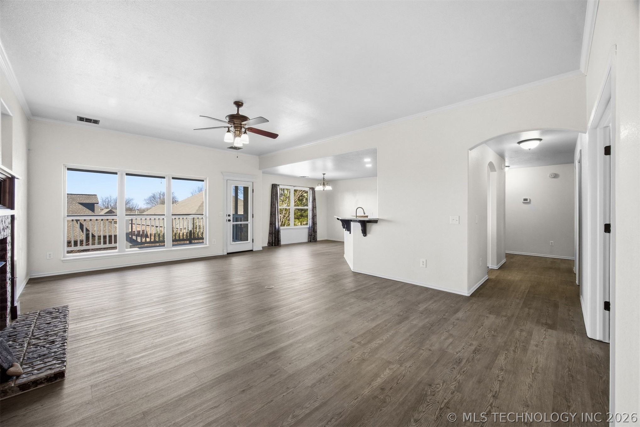 4708 N Narcissus Avenue Property Photo 7
