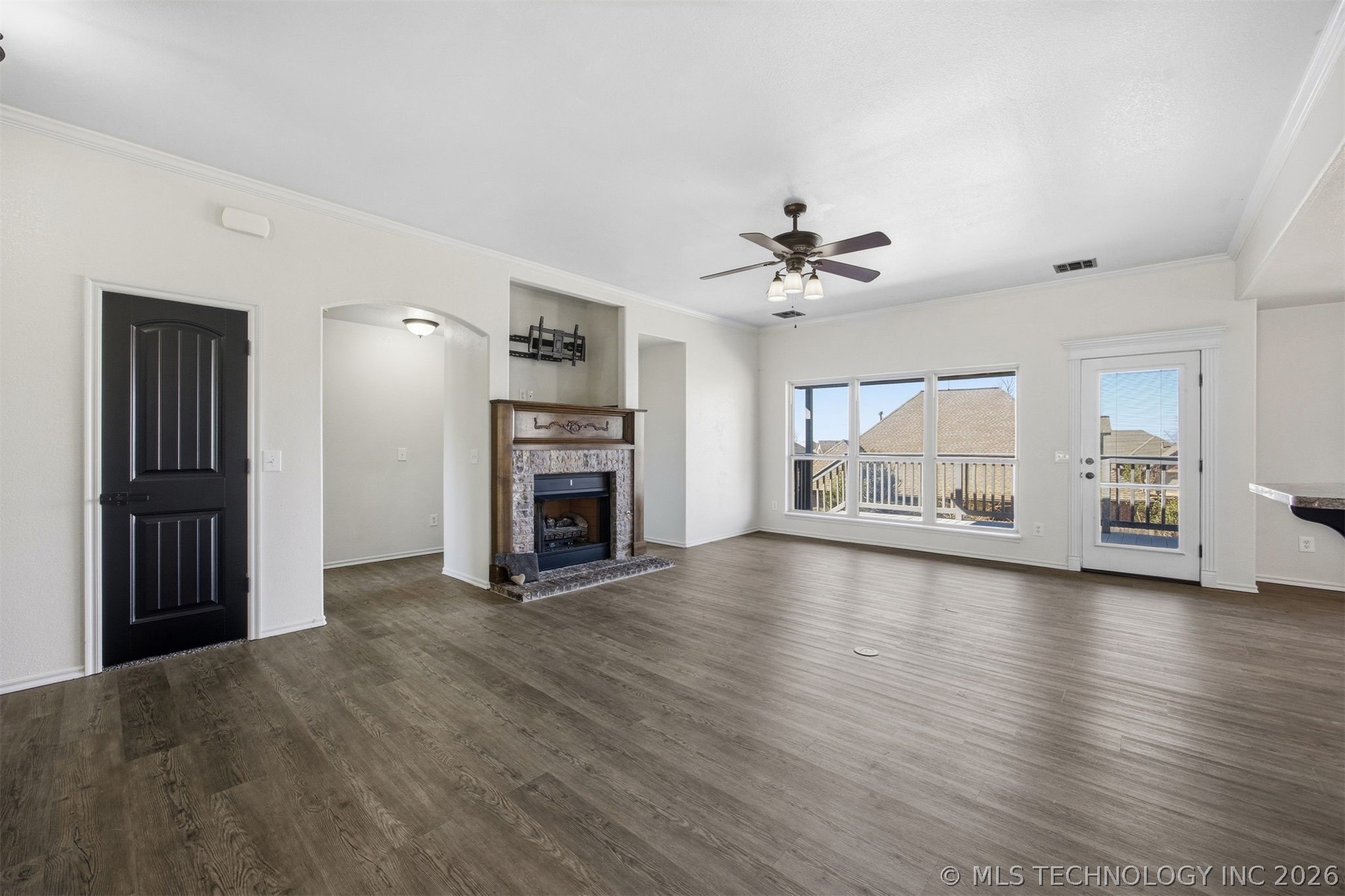 4708 N Narcissus Avenue Property Photo 8