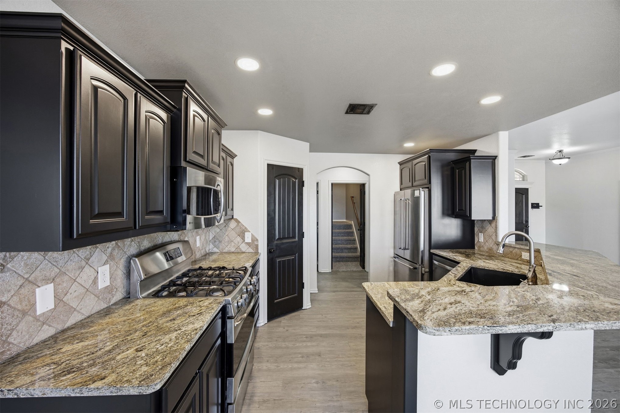 4708 N Narcissus Avenue Property Photo 12