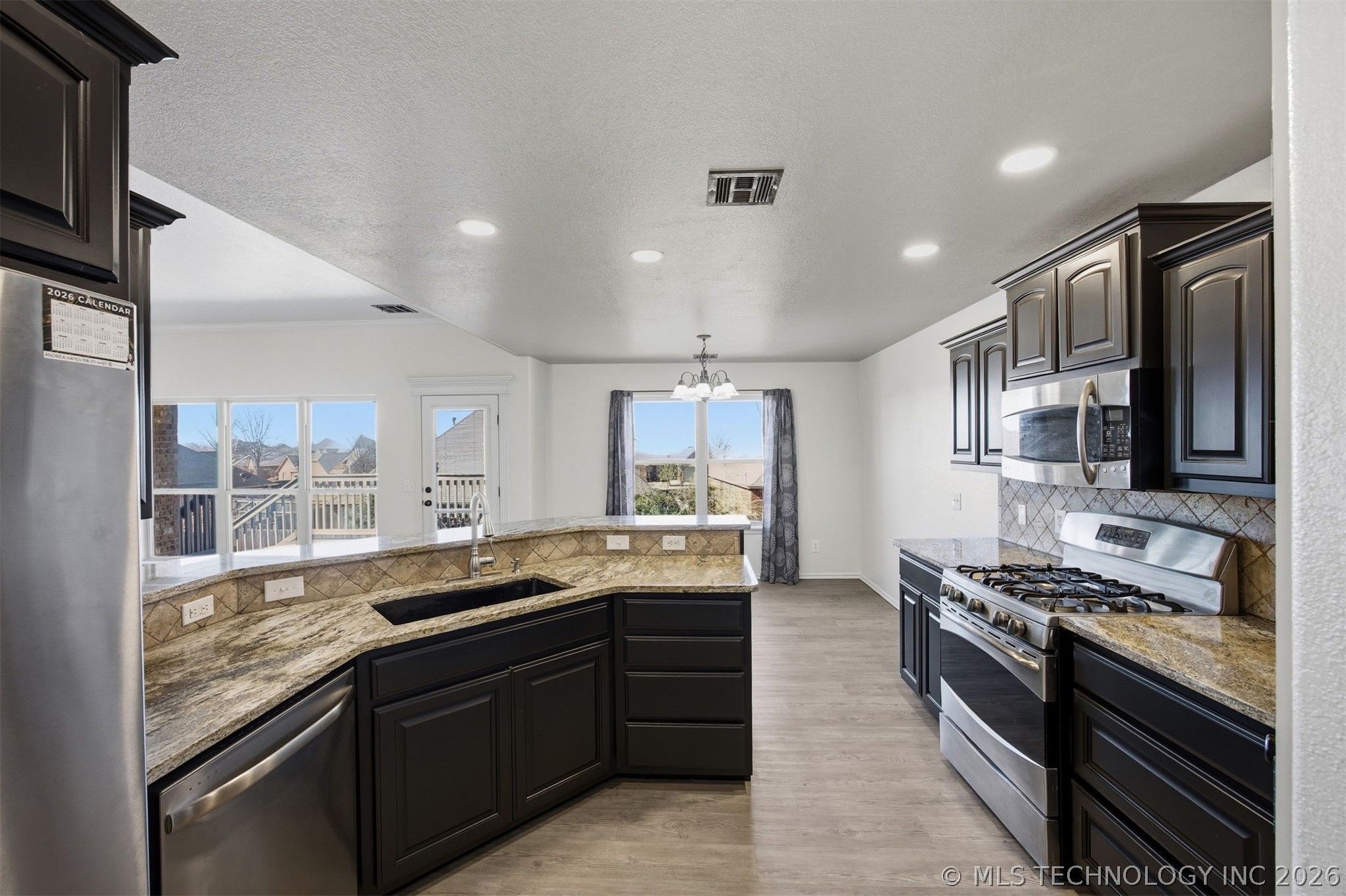 4708 N Narcissus Avenue Property Photo 17