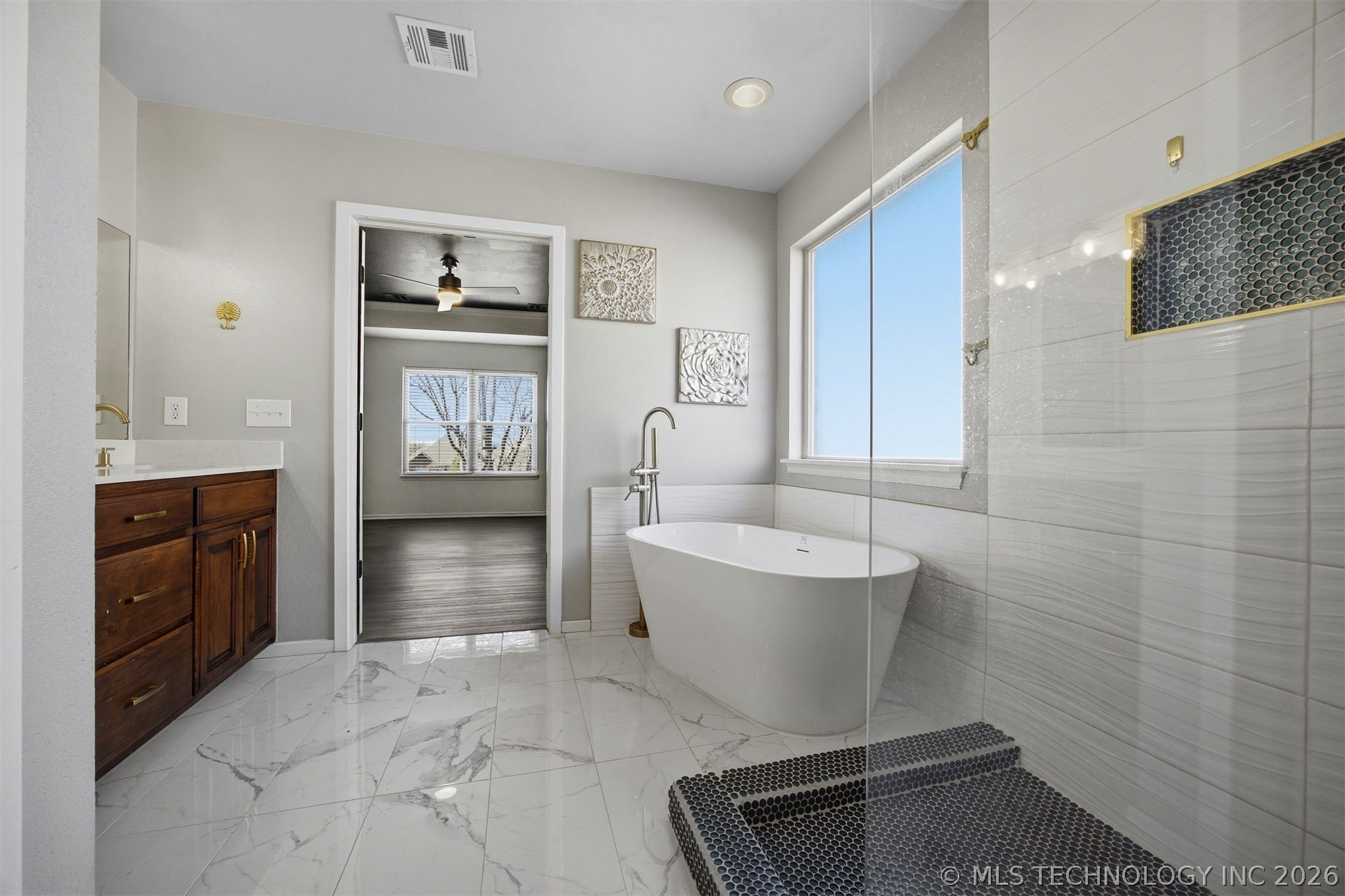 4708 N Narcissus Avenue Property Photo 25