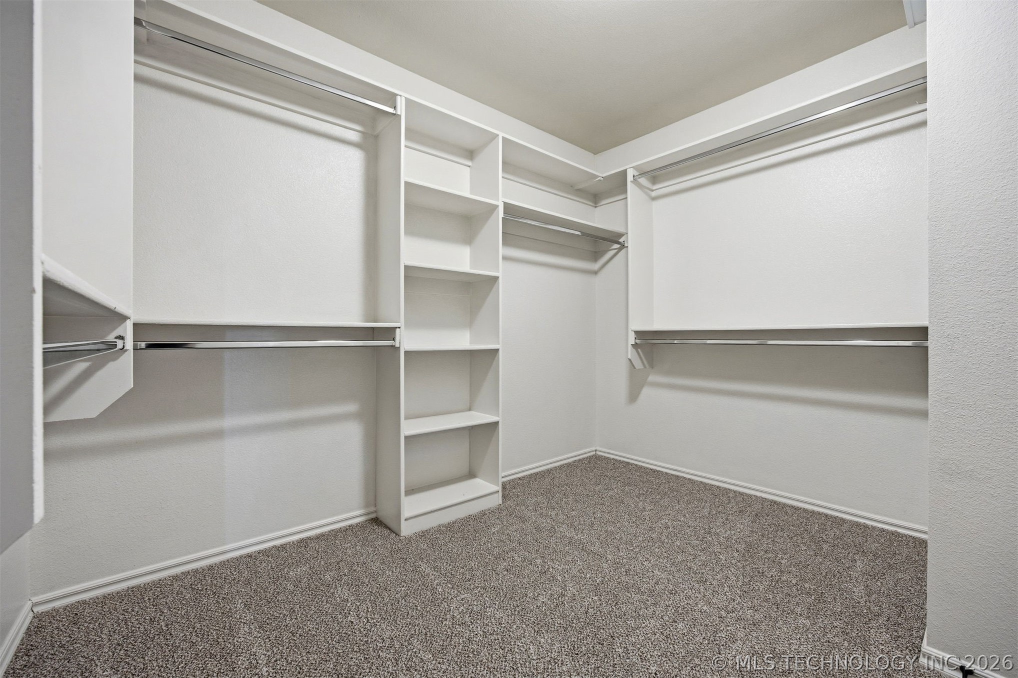 4708 N Narcissus Avenue Property Photo 30
