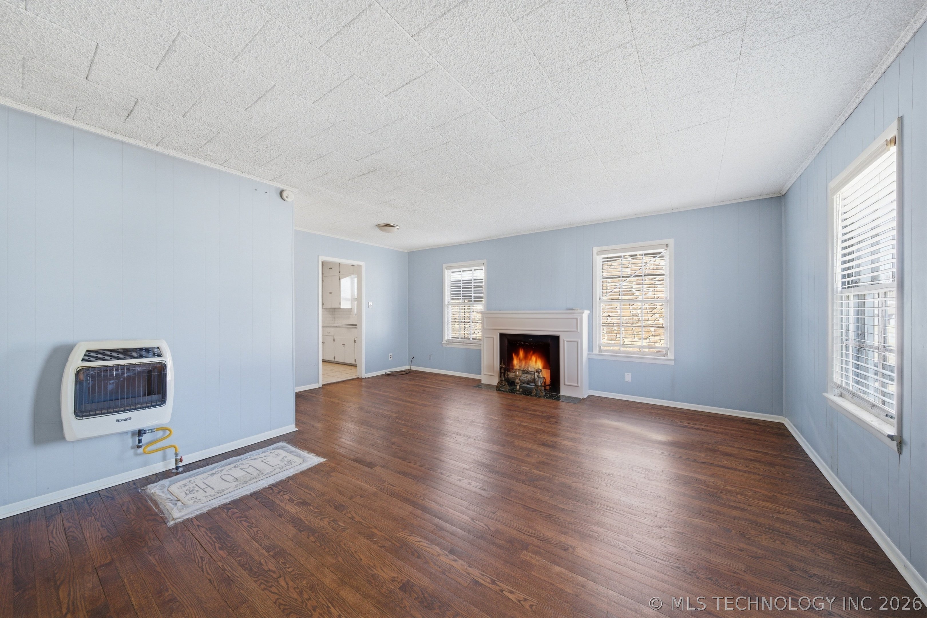 1633 S Maple Avenue Property Photo 4