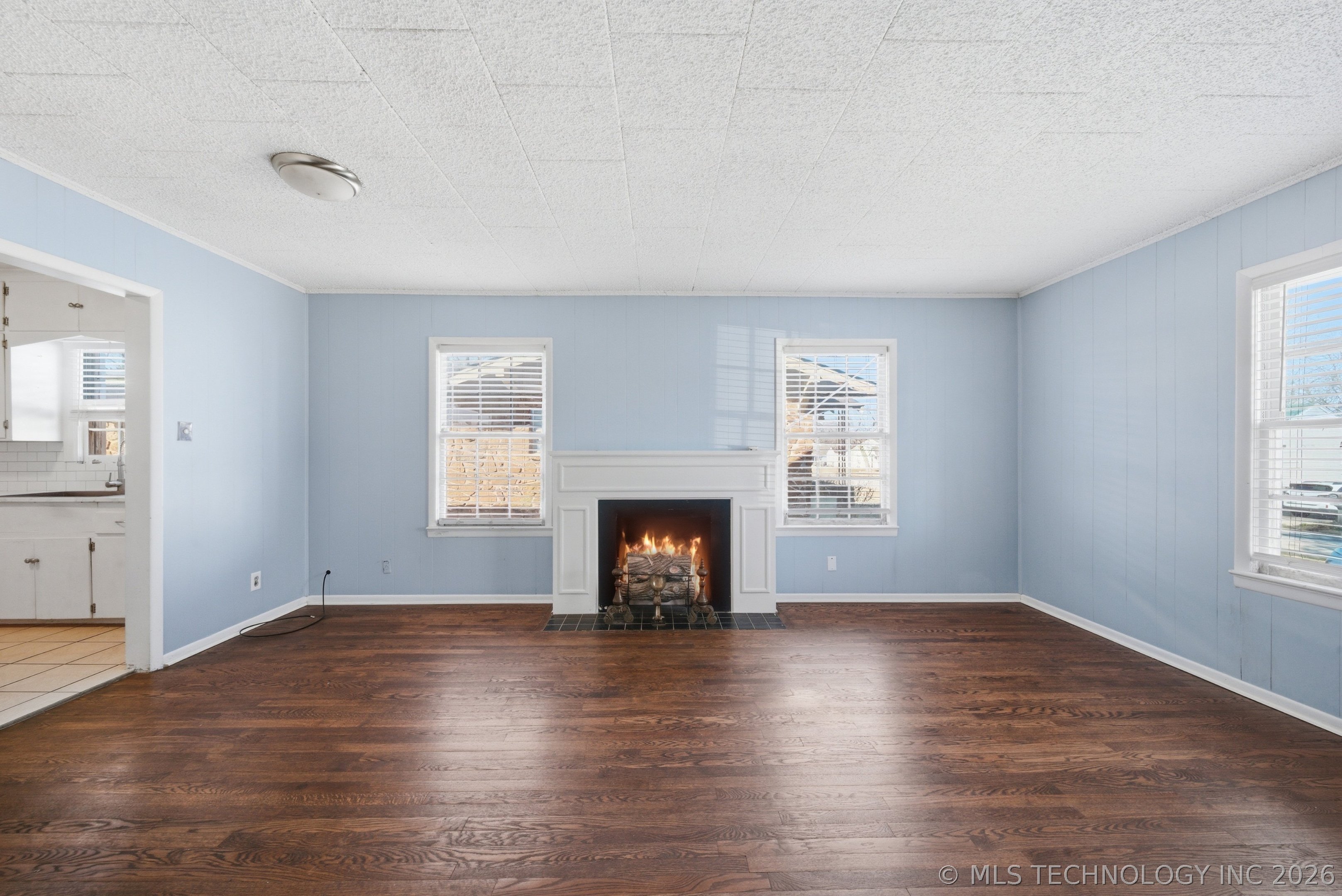 1633 S Maple Avenue Property Photo 5