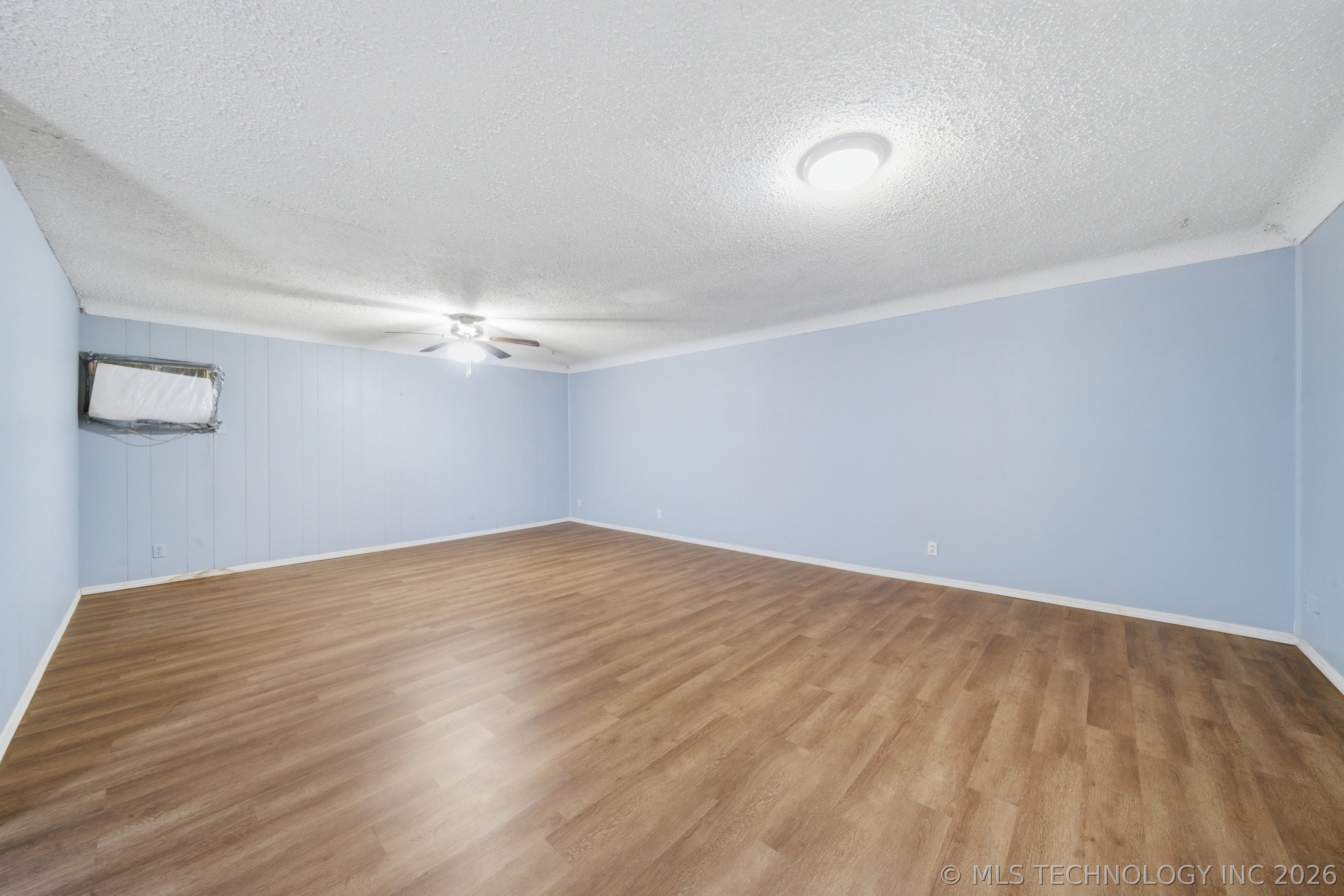 1633 S Maple Avenue Property Photo 14