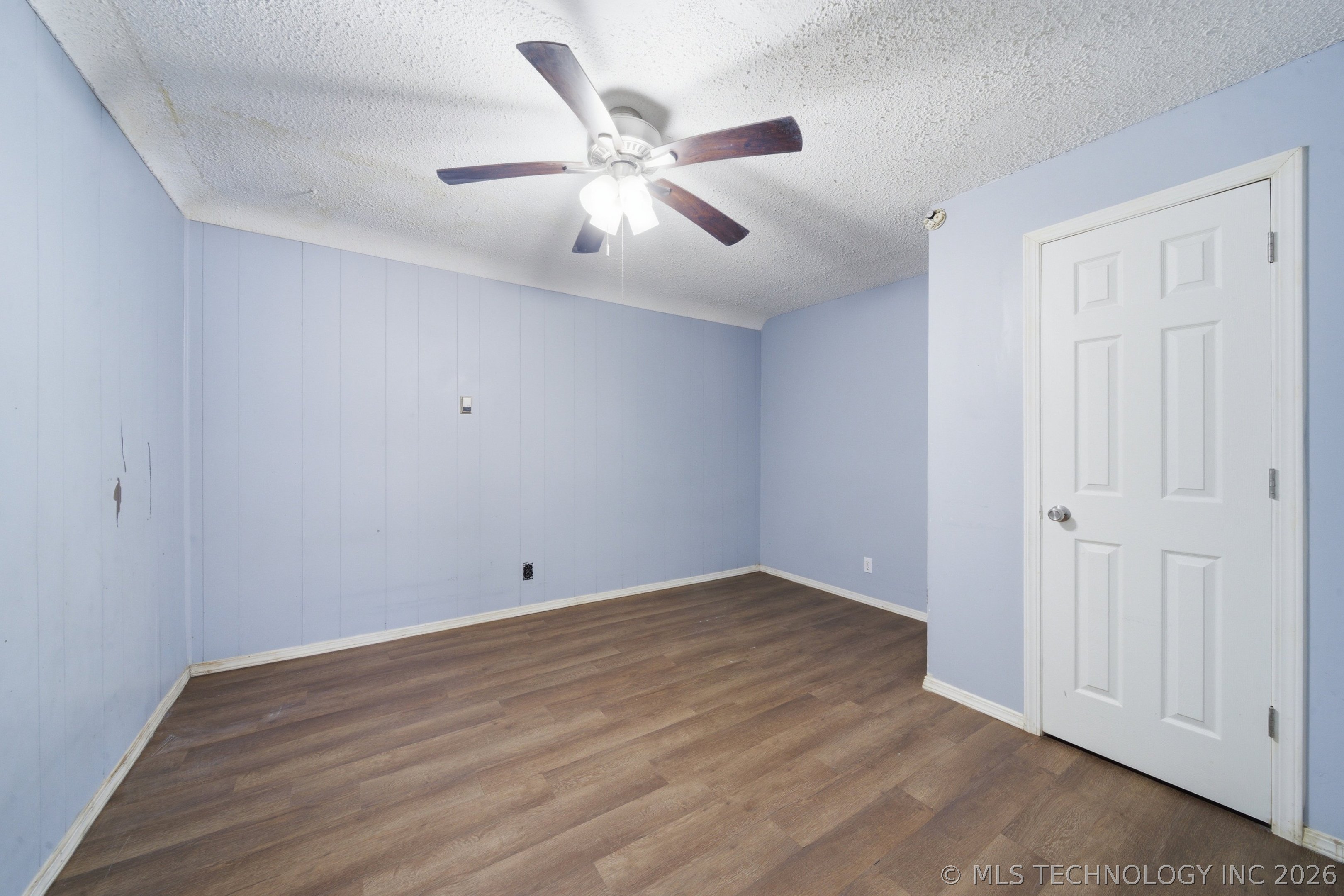 1633 S Maple Avenue Property Photo 17