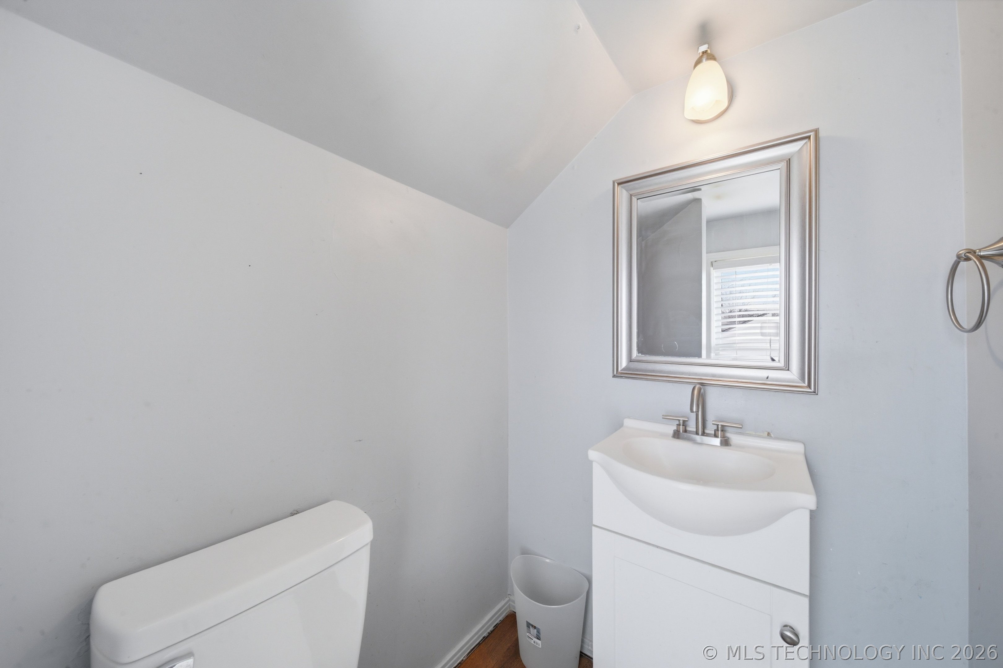 1633 S Maple Avenue Property Photo 24