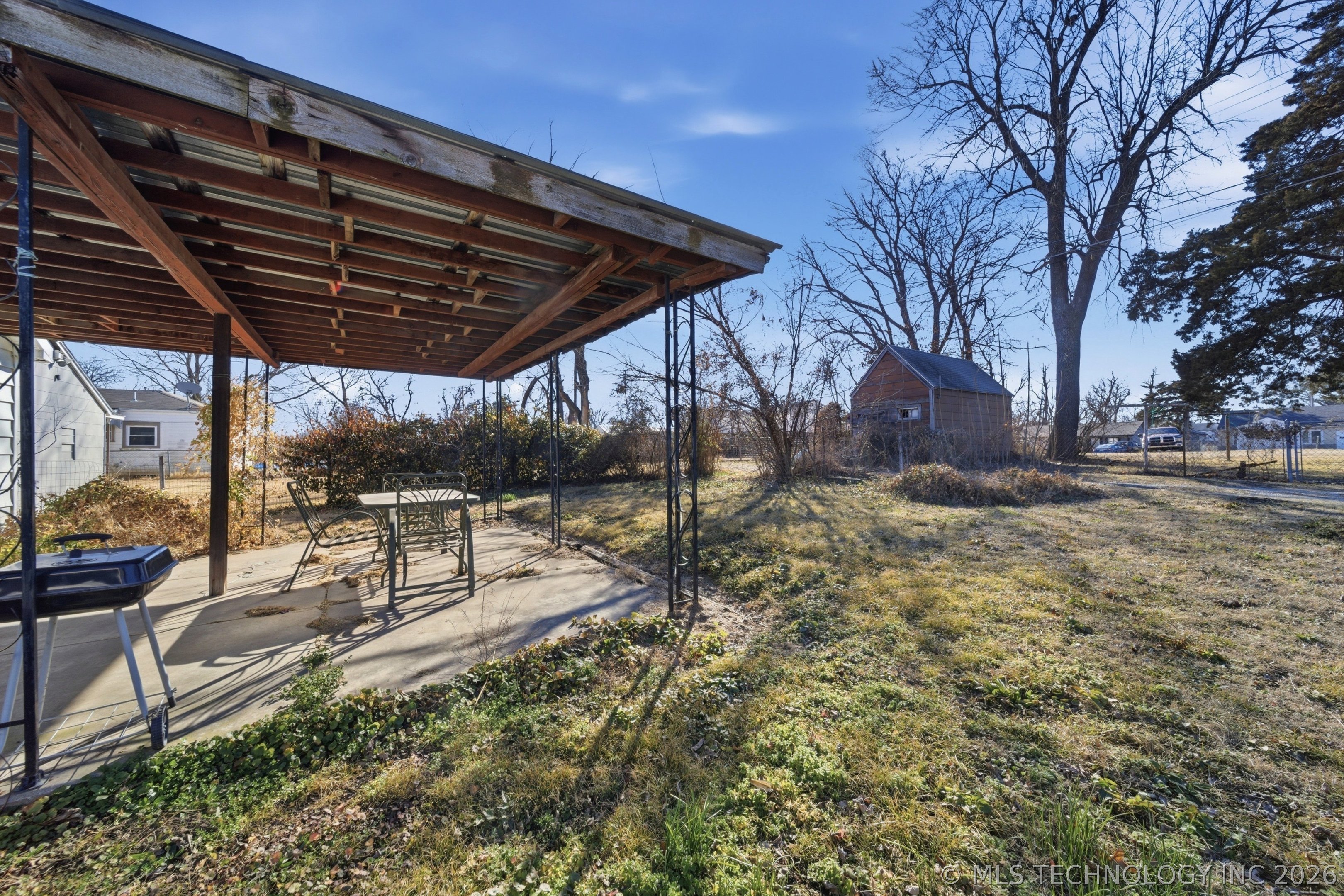 1633 S Maple Avenue Property Photo 26