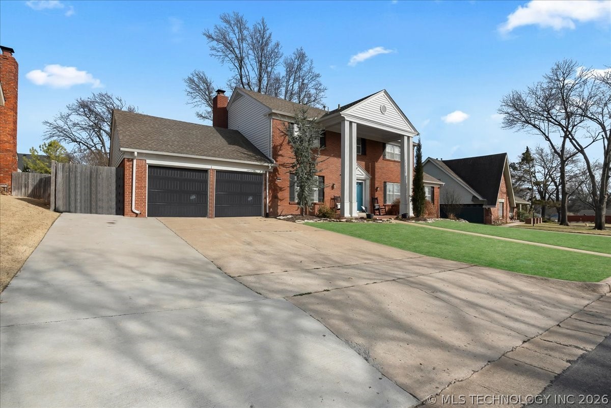 6751 S 71st East Avenue Property Photo 5