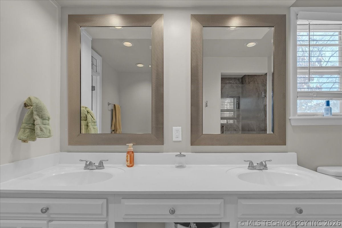 6751 S 71st East Avenue Property Photo 52