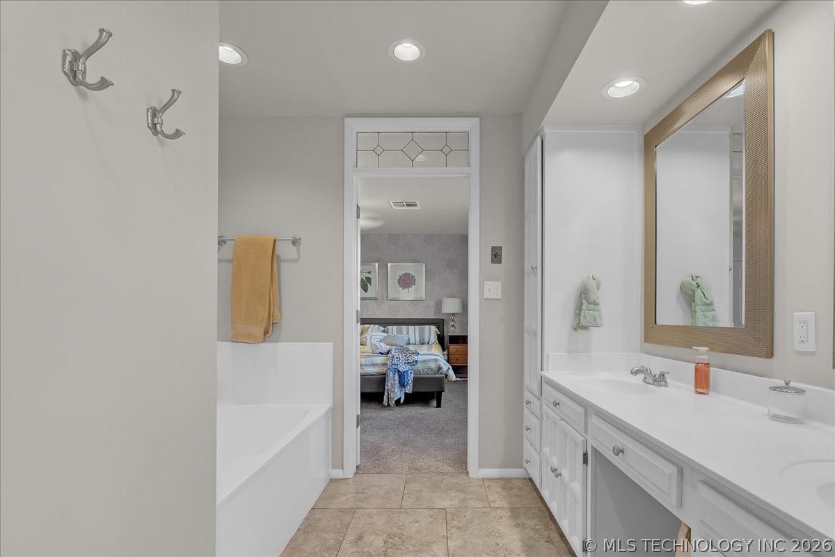 6751 S 71st East Avenue Property Photo 53