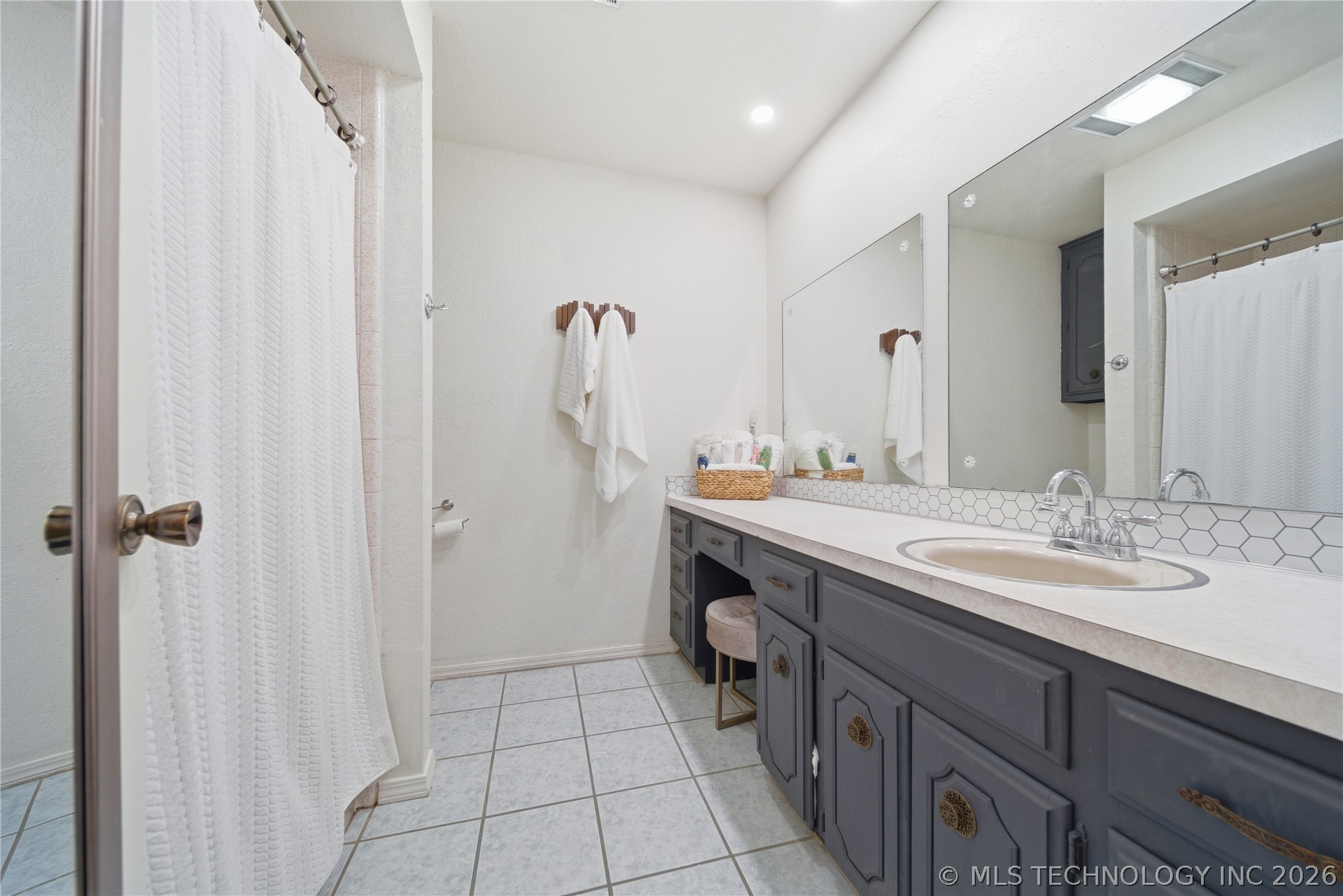 411 Overholt Drive Property Photo 28