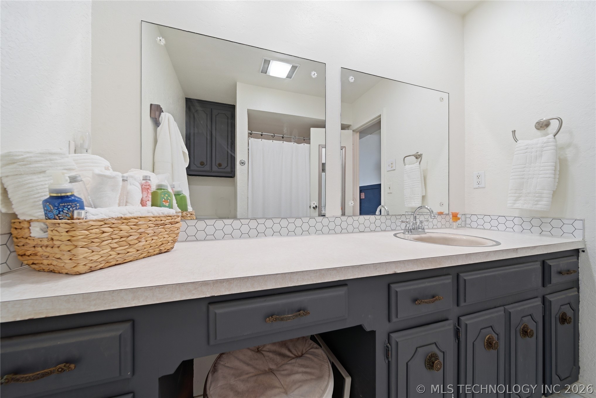 411 Overholt Drive Property Photo 29