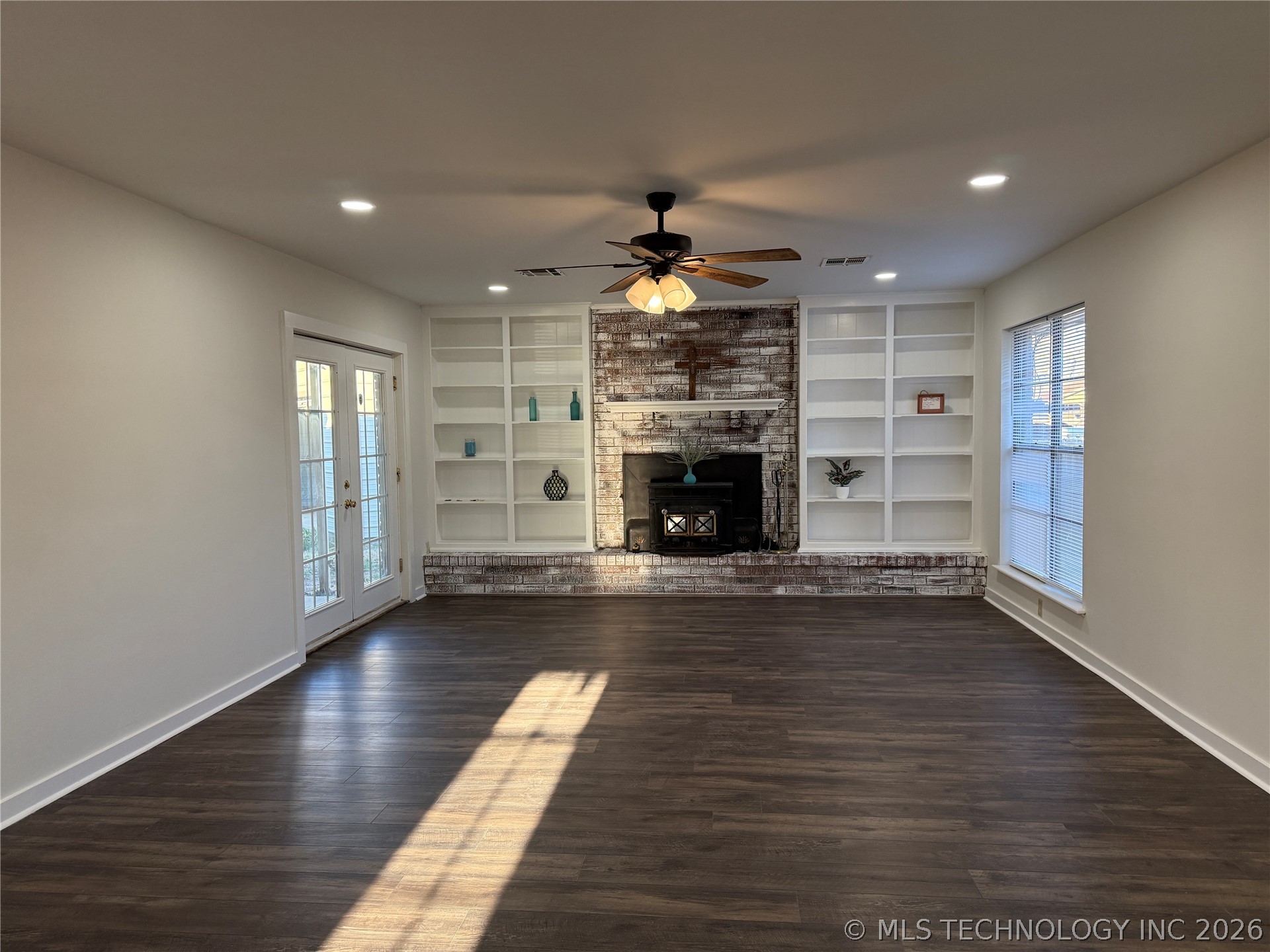 404 Trenton Road Property Photo 2