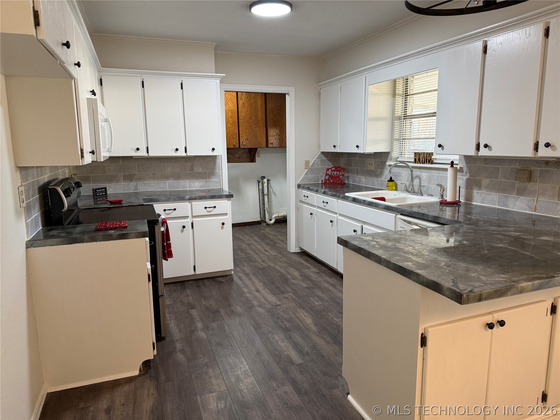 404 Trenton Road Property Photo 4