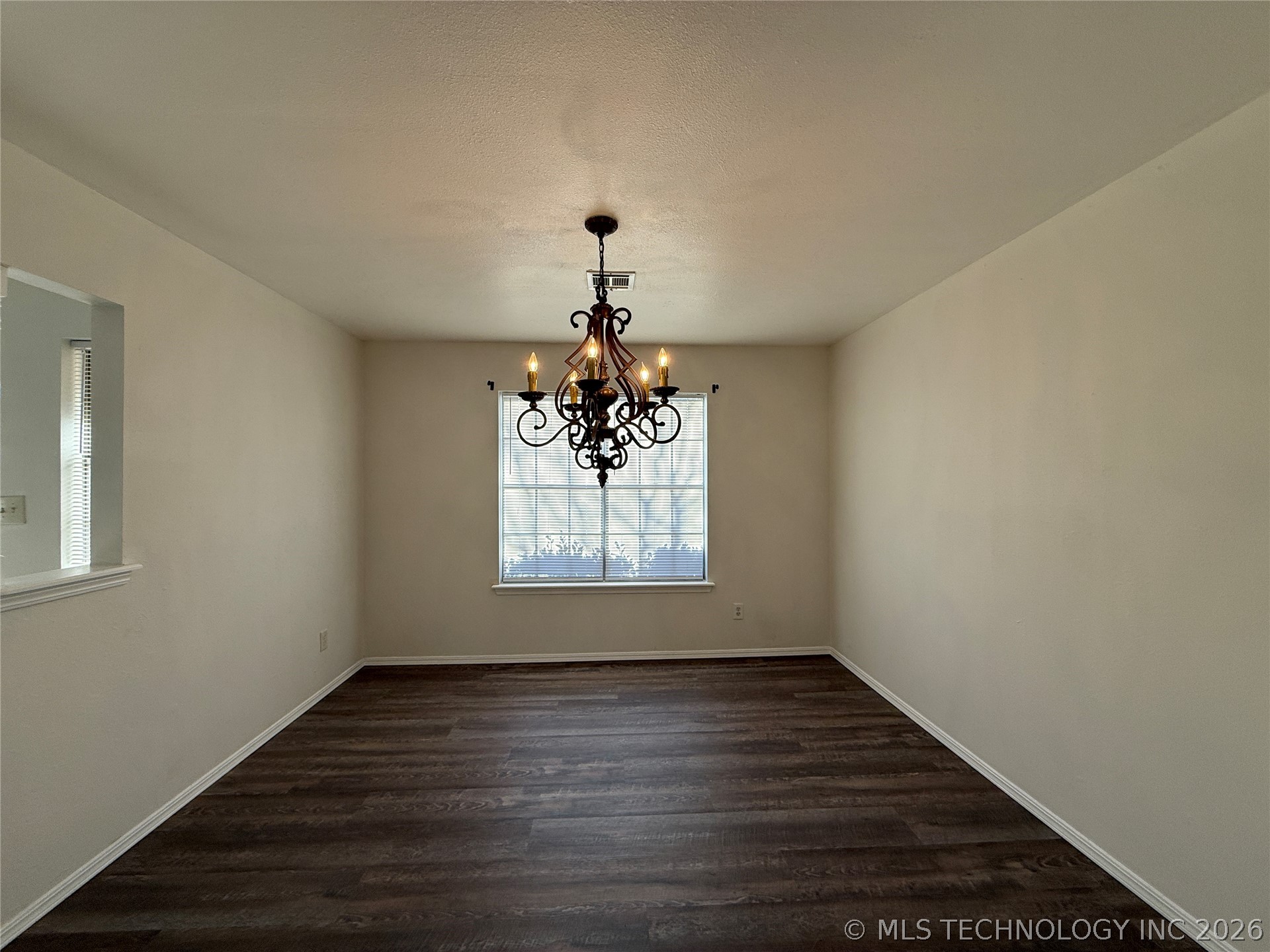 404 Trenton Road Property Photo 7