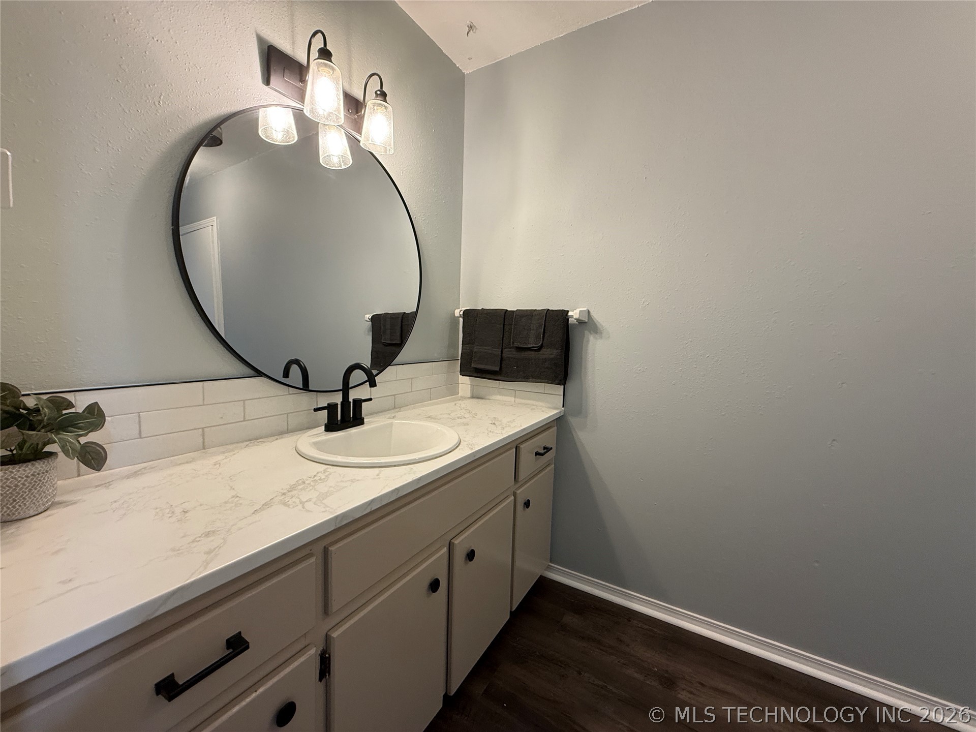 404 Trenton Road Property Photo 10