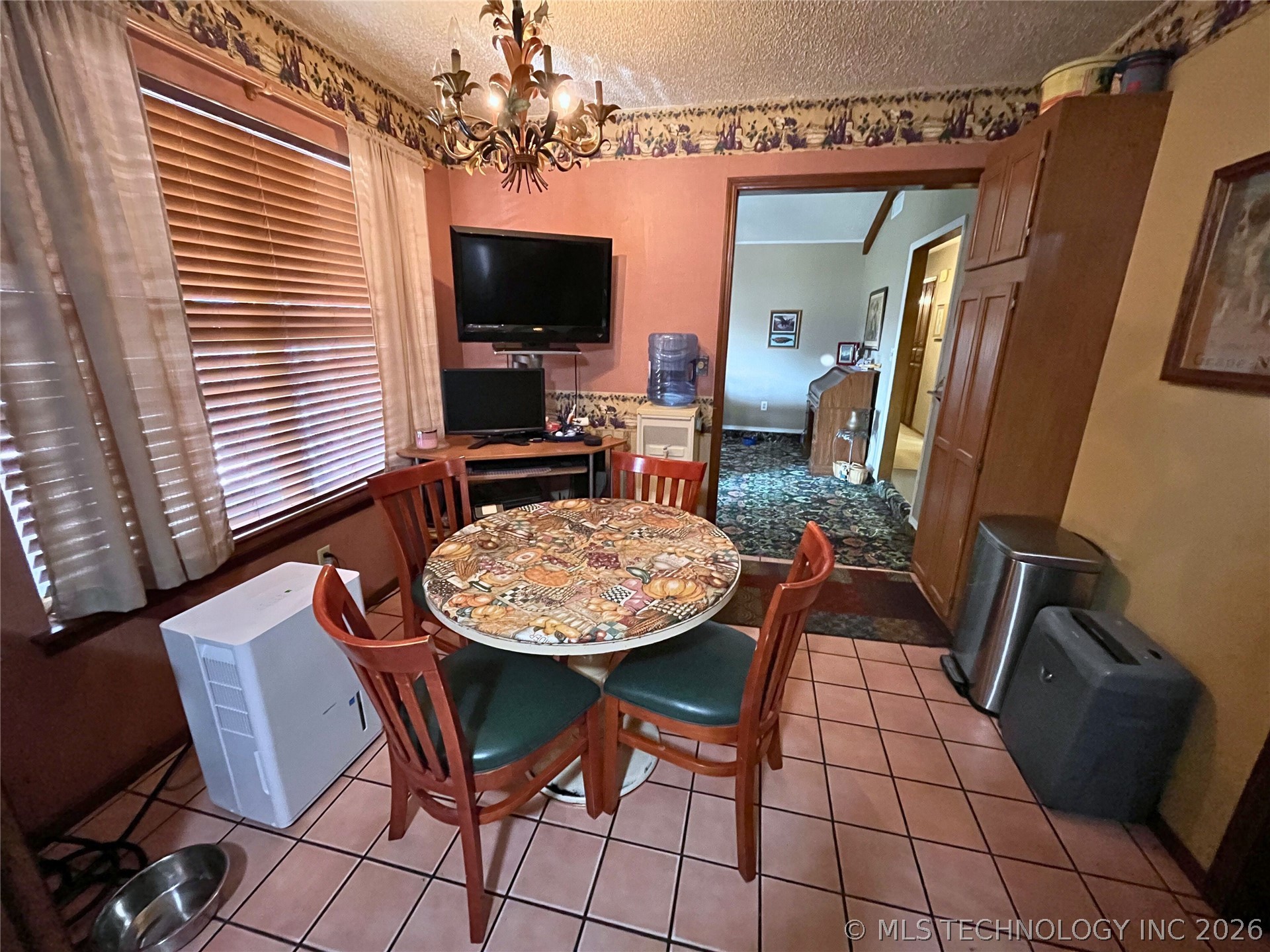 1544 Grandview Property Photo 5