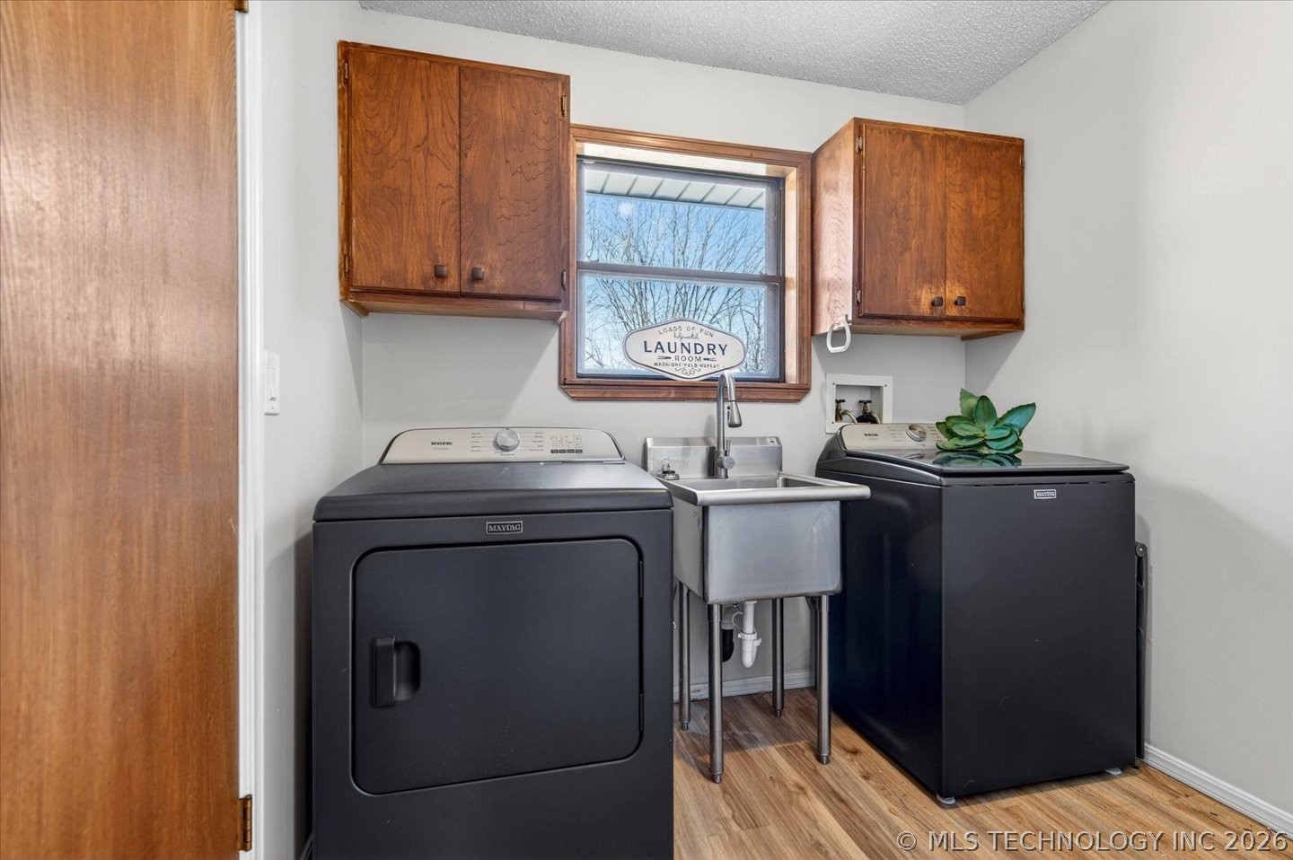 6720 Dorsett Drive Property Photo 22