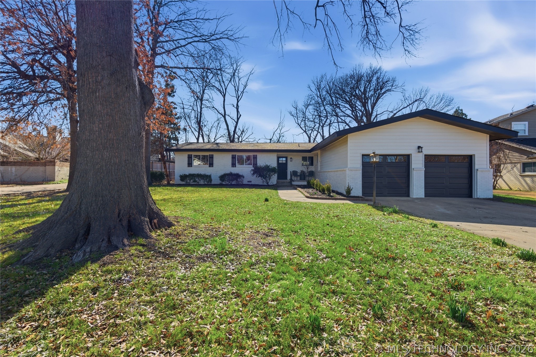 5660 S Marion Avenue Property Photo 1