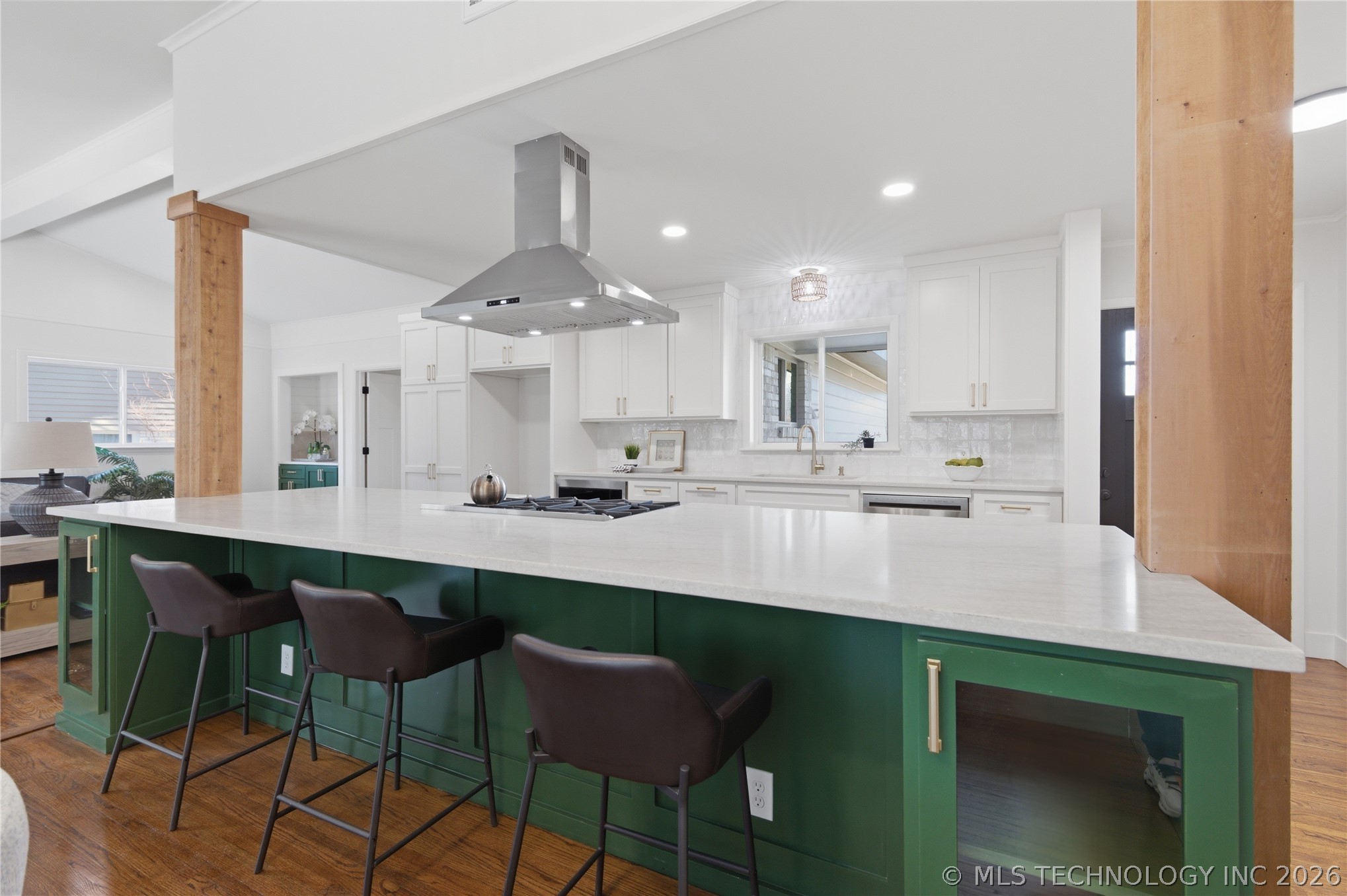 5660 S Marion Avenue Property Photo 9