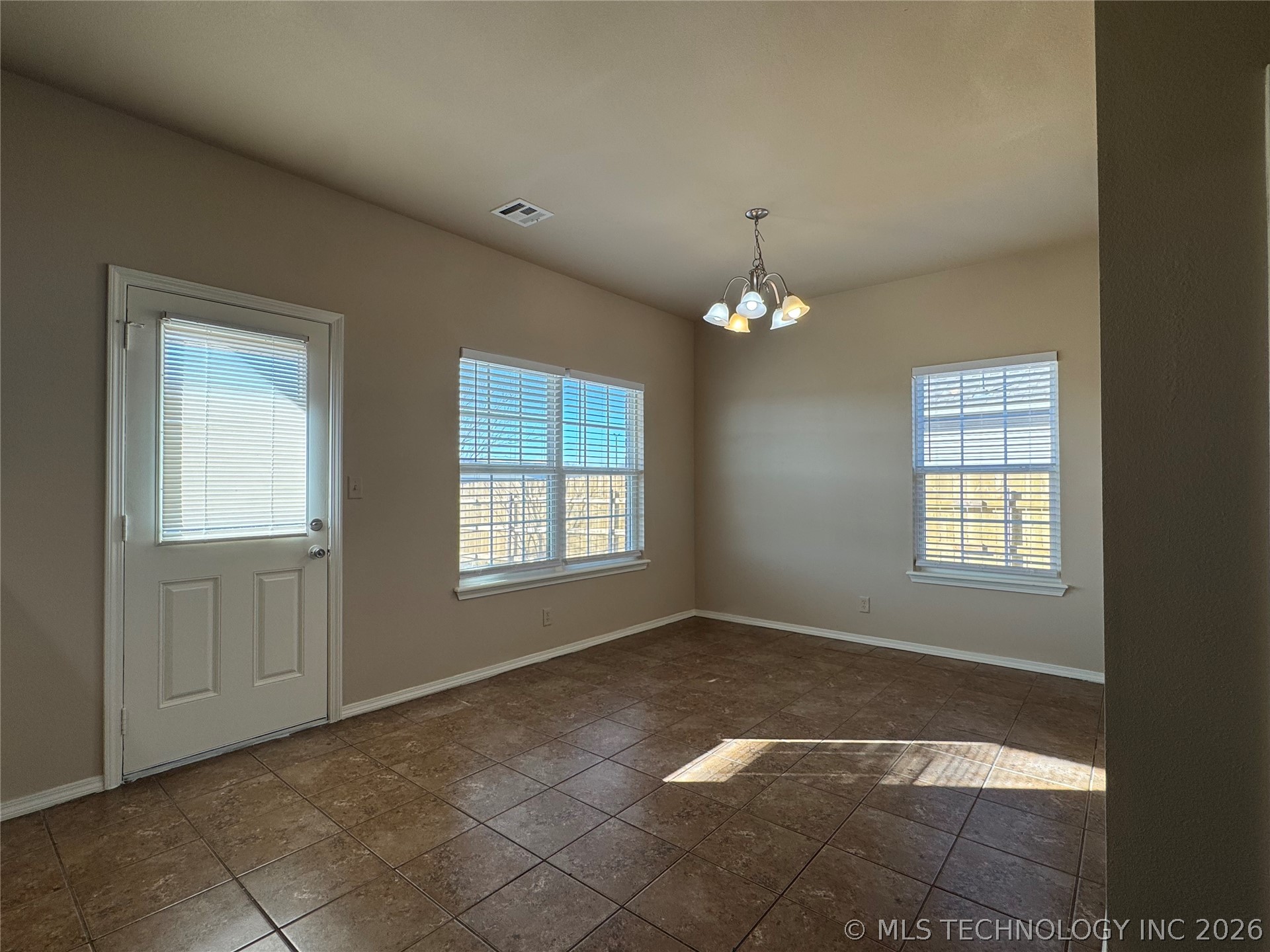 14780 S Fern Place Property Photo 5
