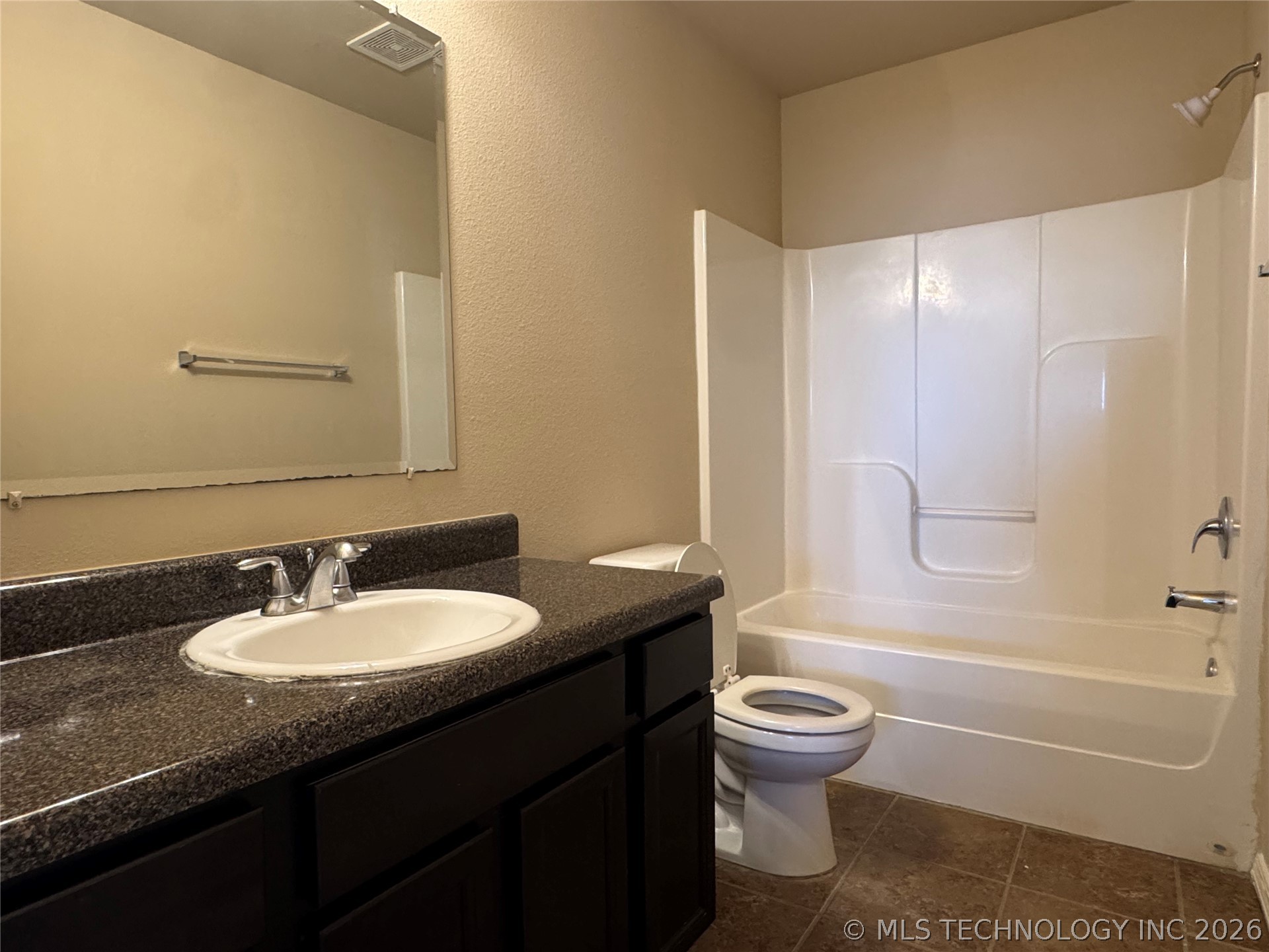 14780 S Fern Place Property Photo 9